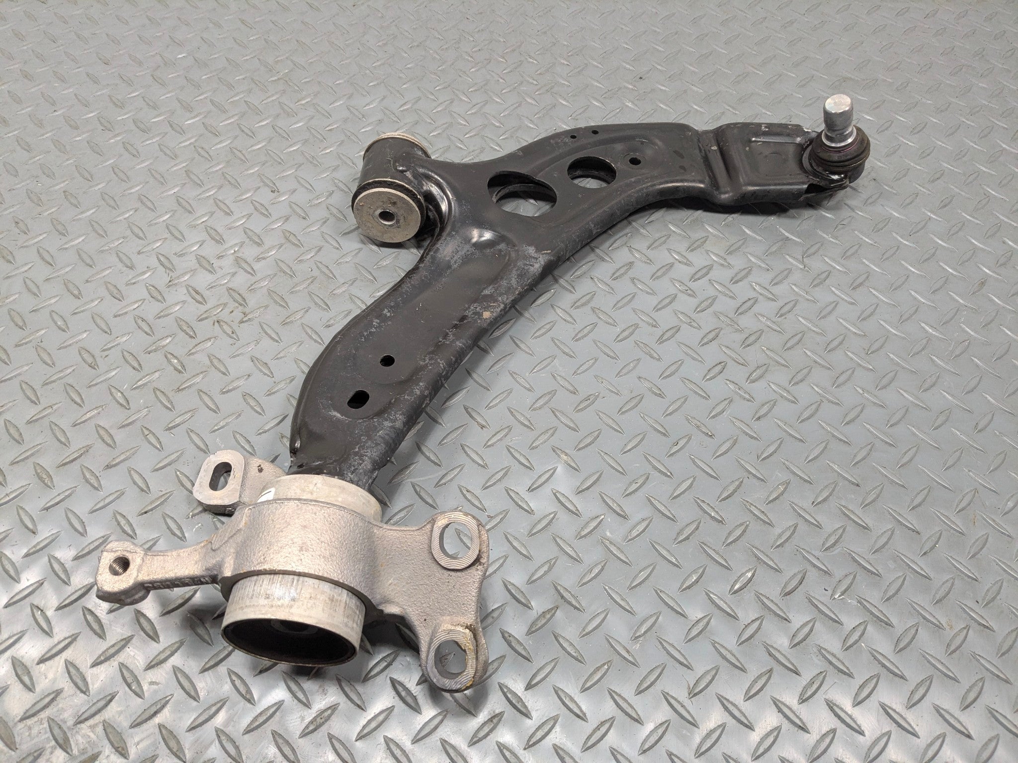 13 - 17 MINI COOPER OEM SUSPENSION LOWER CONTROL ARM FRONT RIGHT PASSENGER SIDE