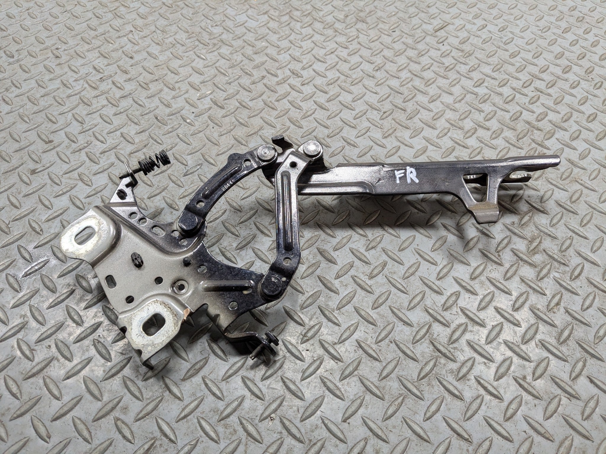 2013 - 2017 MINI COOPER OEM HOOD BONNET HINGE FRONT RIGHT PASSENGER SIDE