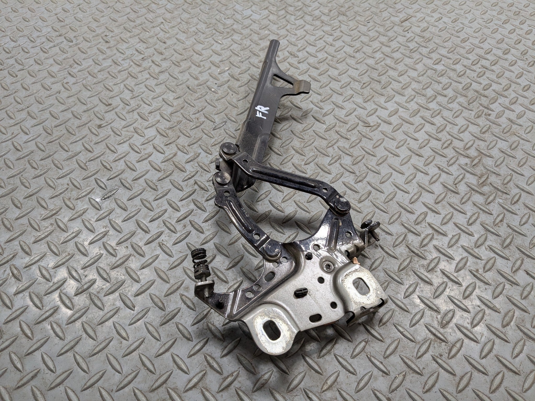 2013 - 2017 MINI COOPER OEM HOOD BONNET HINGE FRONT RIGHT PASSENGER SIDE