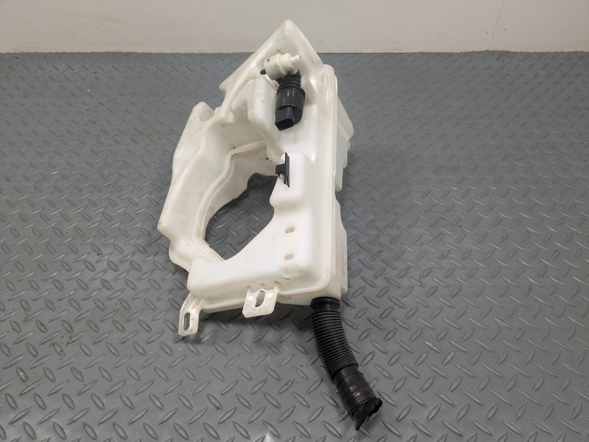 2013 - 2017 MINI COOPER OEM WINDSHIELD WASHER BOTTLE FLUID RESERVOIR TANK