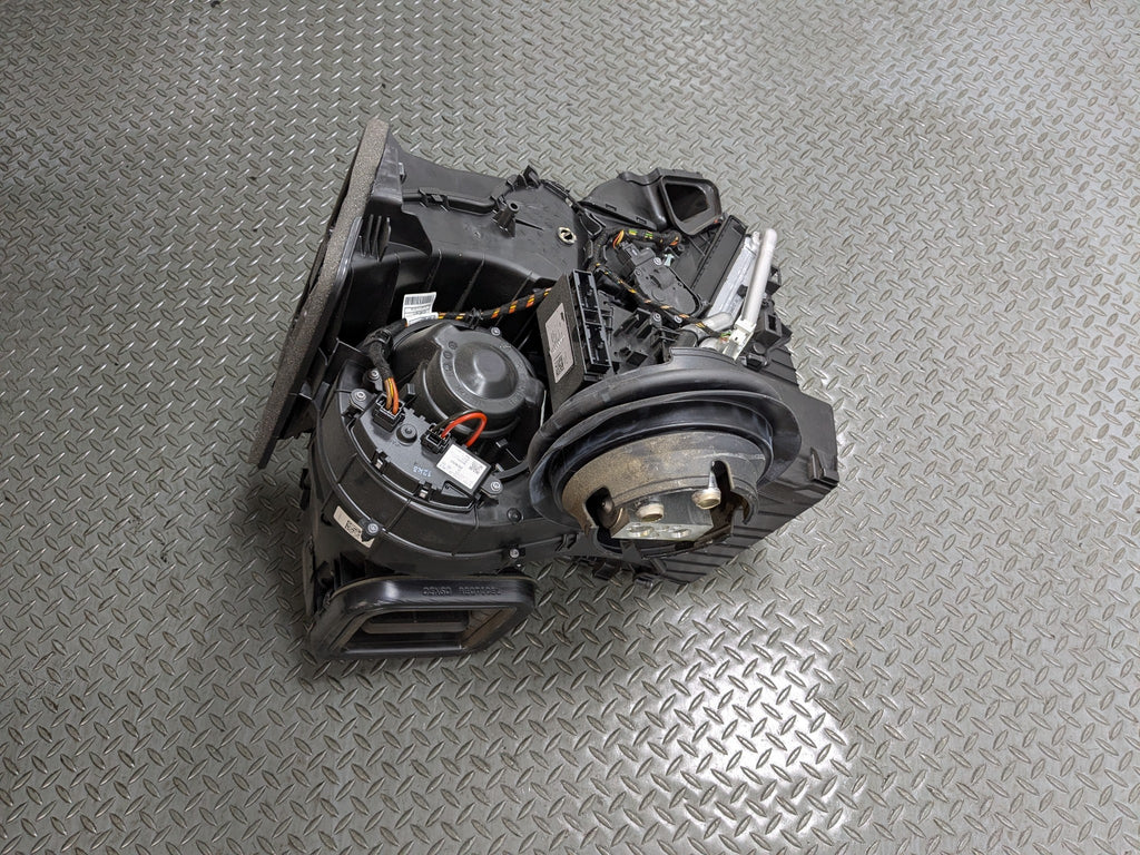 2013 - 2017 MINI COOPER OEM CLIMATE AC HEATER ASSEMBLY BLOWER HOUSING BOX