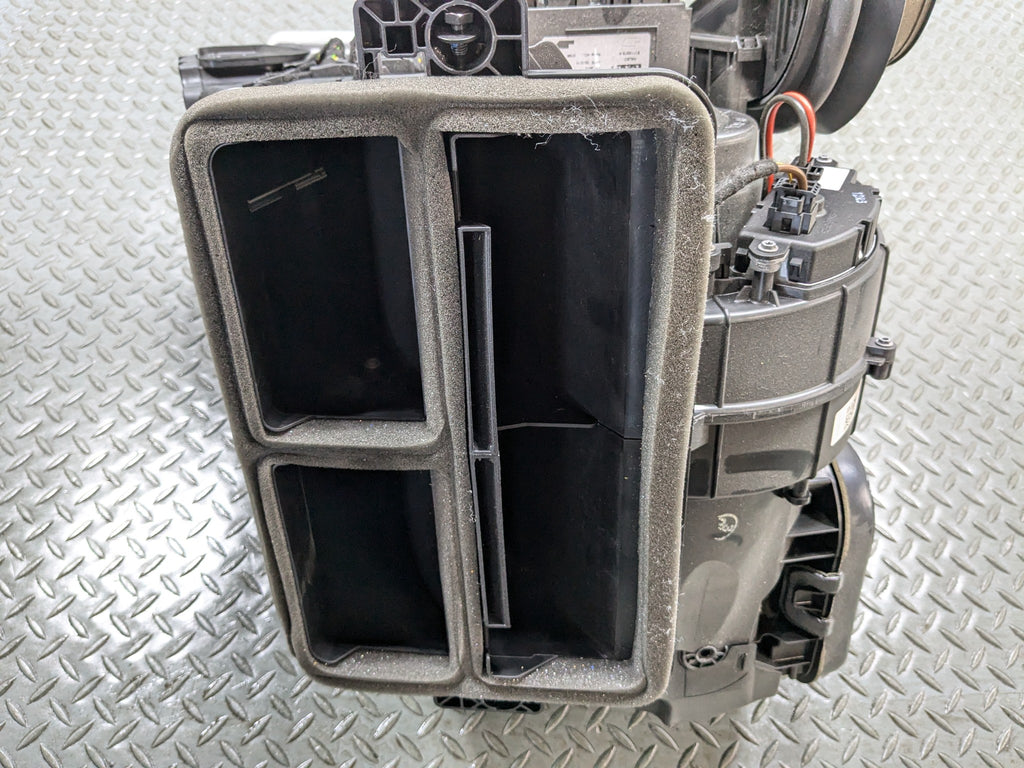 2013 - 2017 MINI COOPER OEM CLIMATE AC HEATER ASSEMBLY BLOWER HOUSING BOX