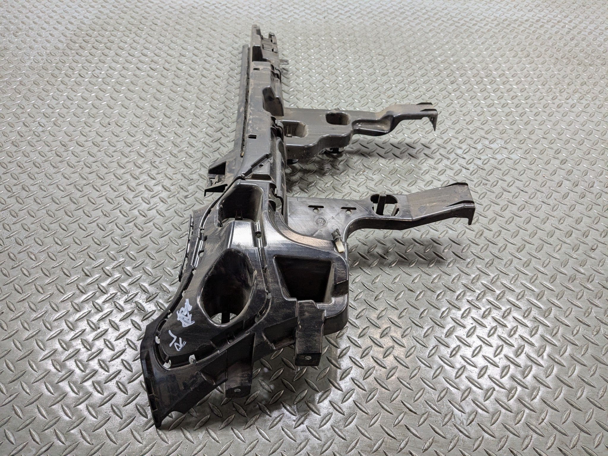 2013 - 2017 MINI COOPER OEM BUMPER BRACKET GUIDE MOUNT REAR LEFT DRIVER SIDE