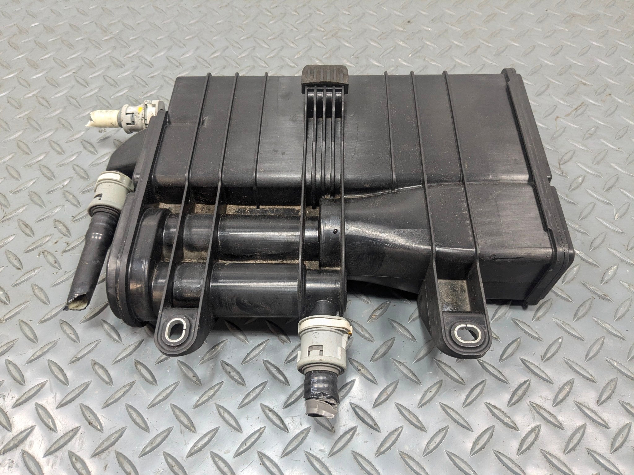 2013 - 2017 MINI COOPER OEM FUEL VAPOR GAS CHARCOAL EVAPORATOR CANISTER