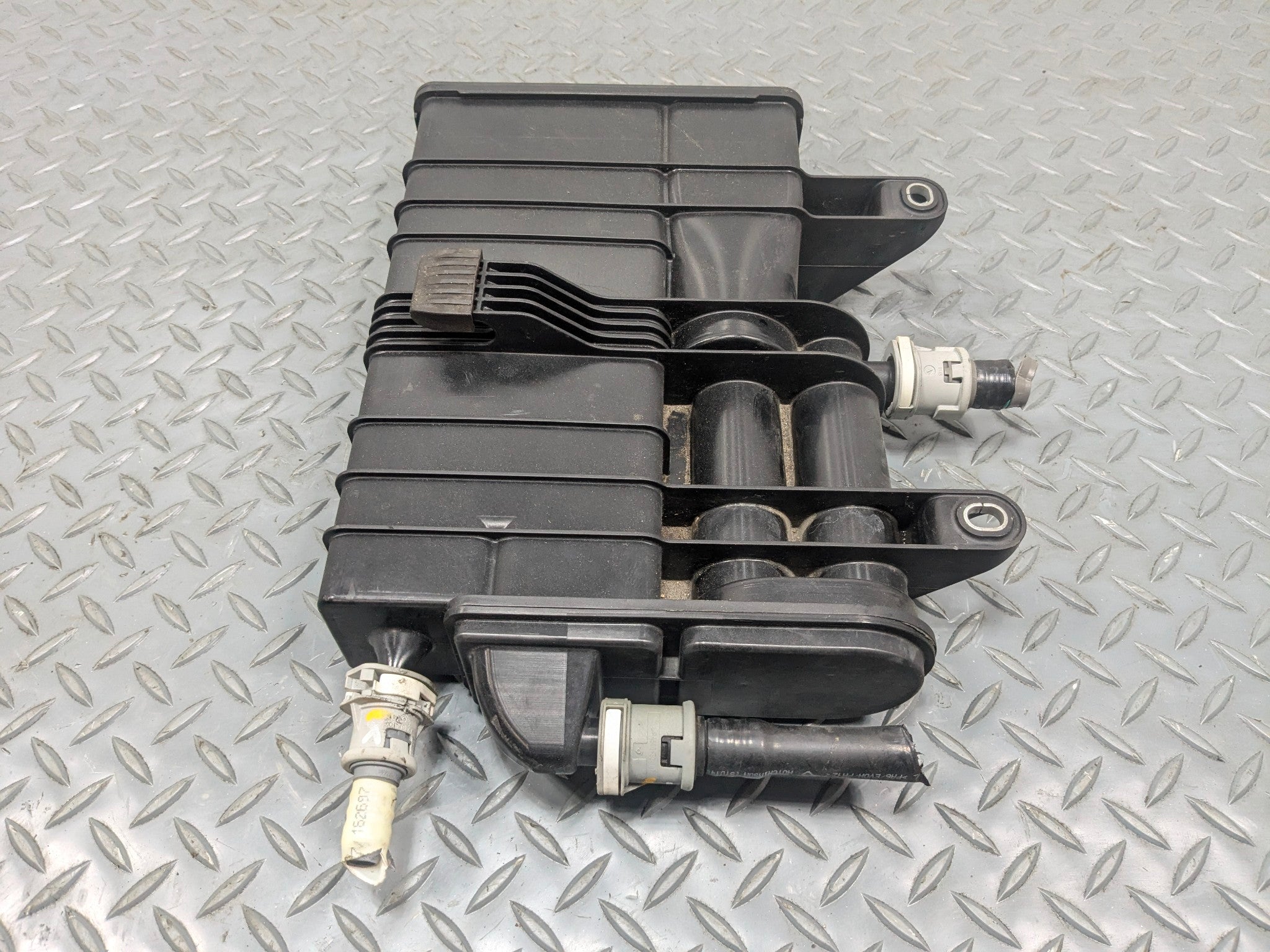 2013 - 2017 MINI COOPER OEM FUEL VAPOR GAS CHARCOAL EVAPORATOR CANISTER