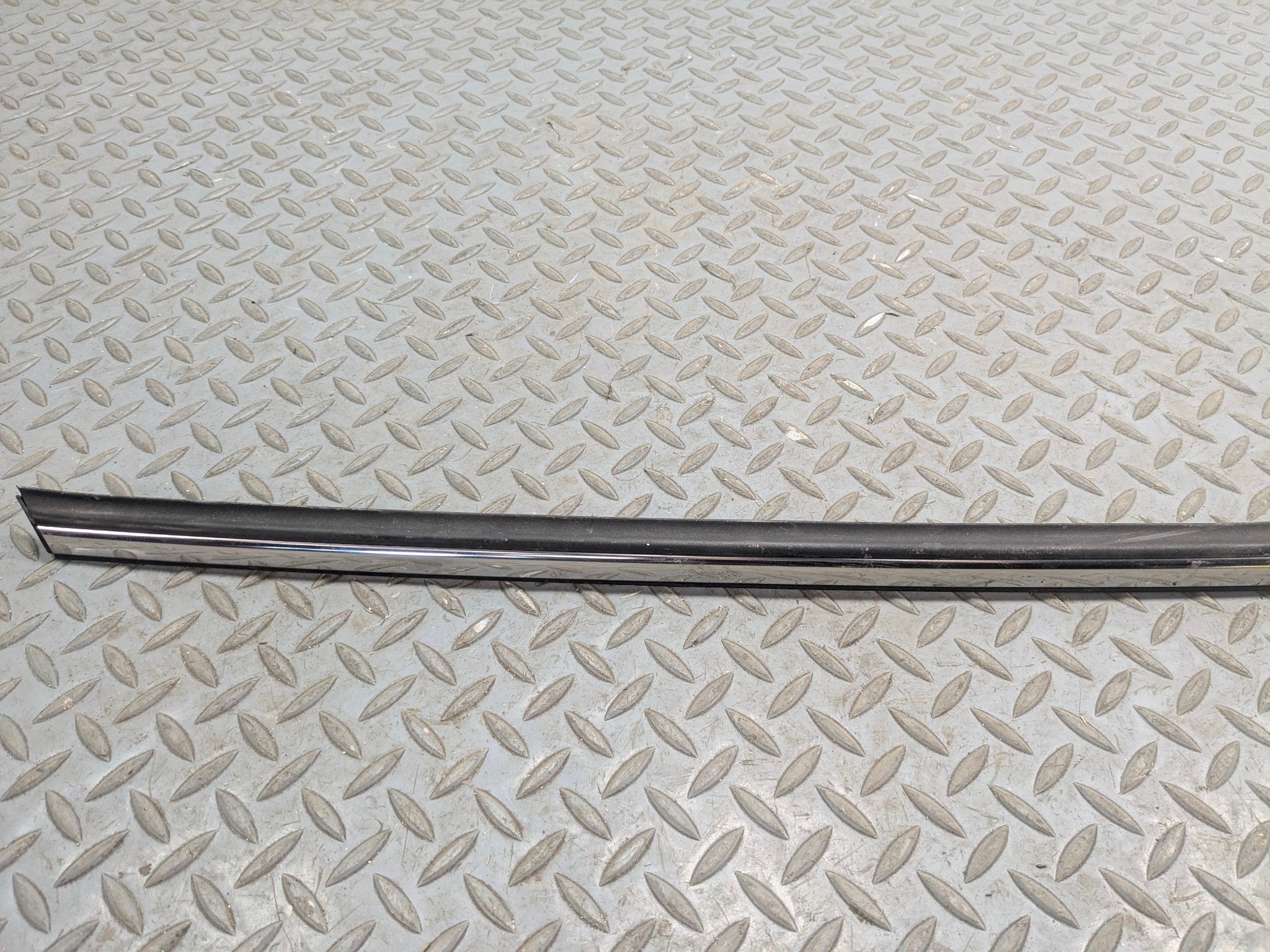 2013 - 2017 MINI COOPER OEM QUARTER PANEL BELT MOLDING REAR LEFT DRIVER SIDE