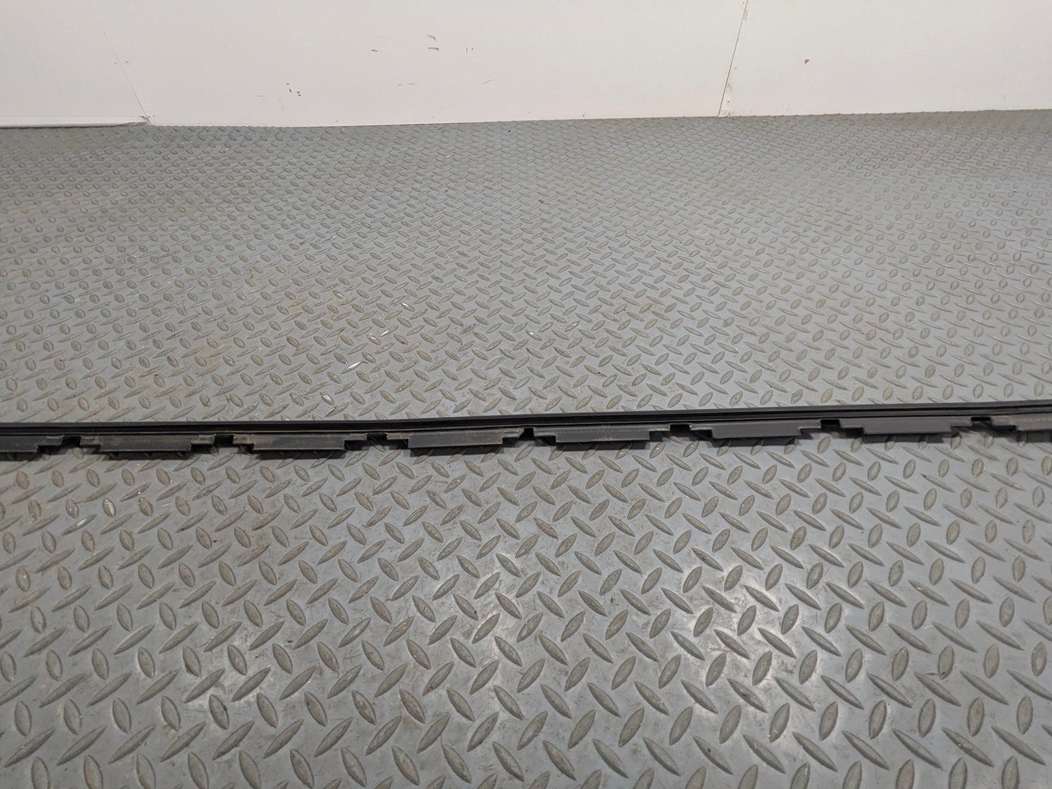 2013 - 2017 MINI COOPER OEM RIGHT SIDE ROOF MOLDING RAIN GUTTER DRIP RAIL