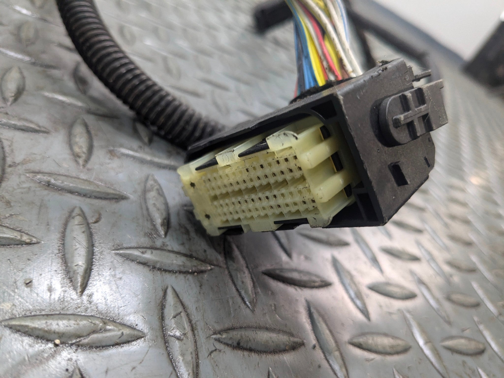 2013 - 2017 MINI COOPER OEM INTERIOR ENGINE WIRE HARNESS CABLE AND CONNECTOR
