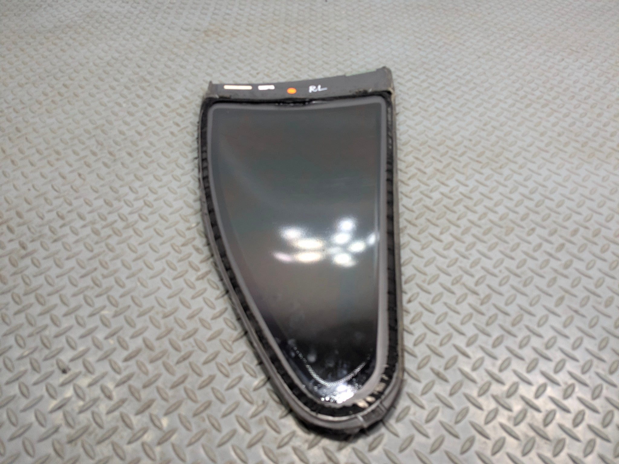 2014 - 2016 BMW 228I OEM QUARTER WINDOW GLASS WITH PRIVACY TINT REAR LEFT SIDE