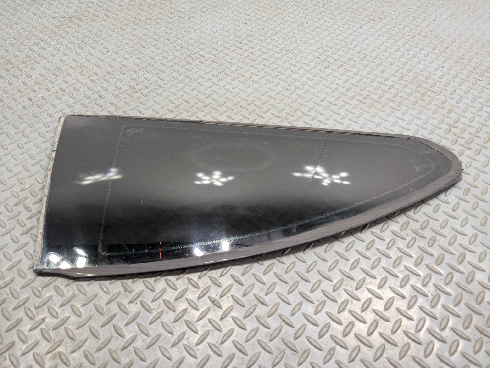 2014 - 2016 BMW 228I OEM QUARTER WINDOW GLASS WITH PRIVACY TINT REAR RIGHT SIDE