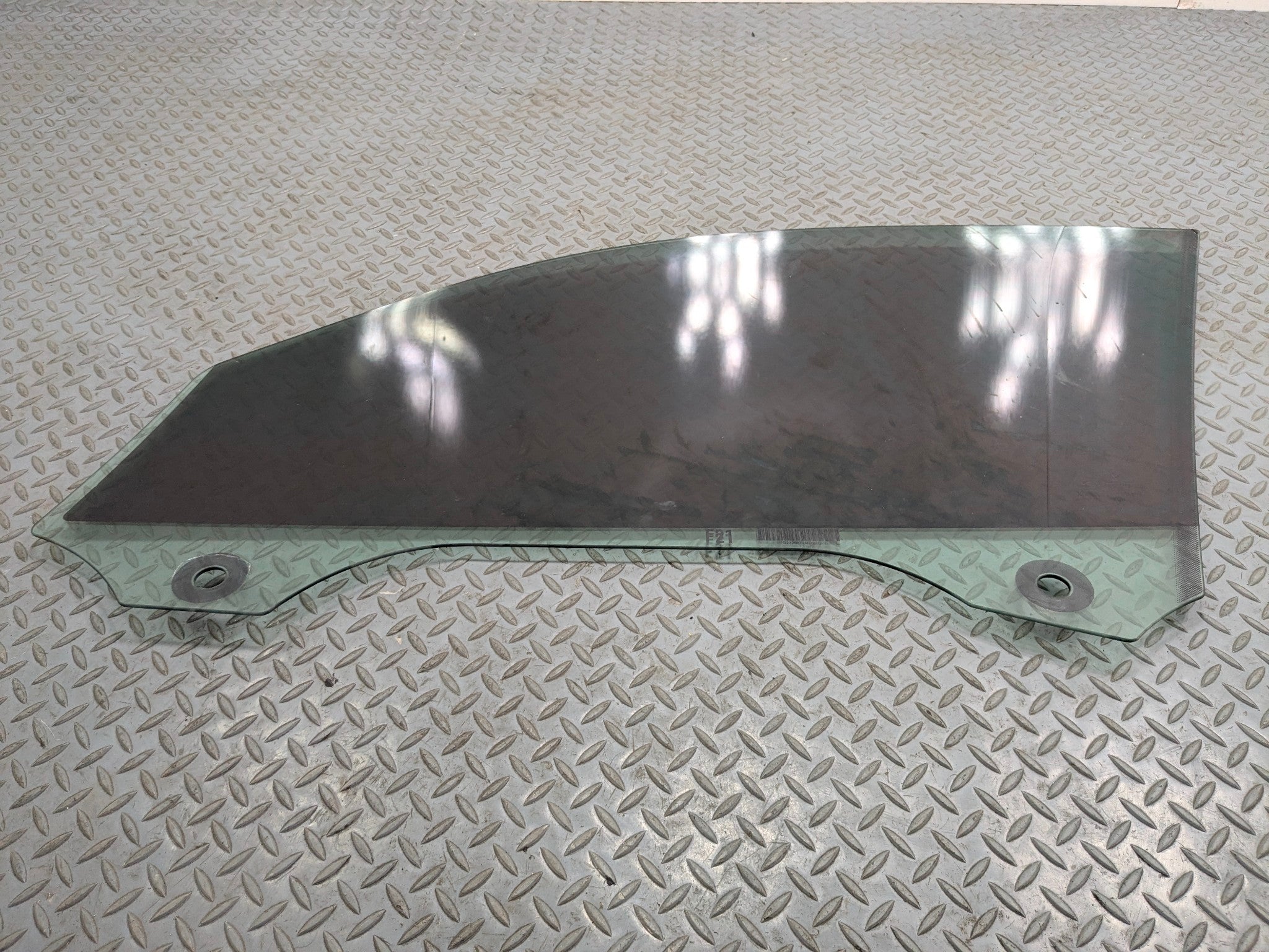 2014 - 2016 BMW 228I OEM DOOR WINDOW GLASS WITH PRIVACY TINT FRONT RIGHT SIDE