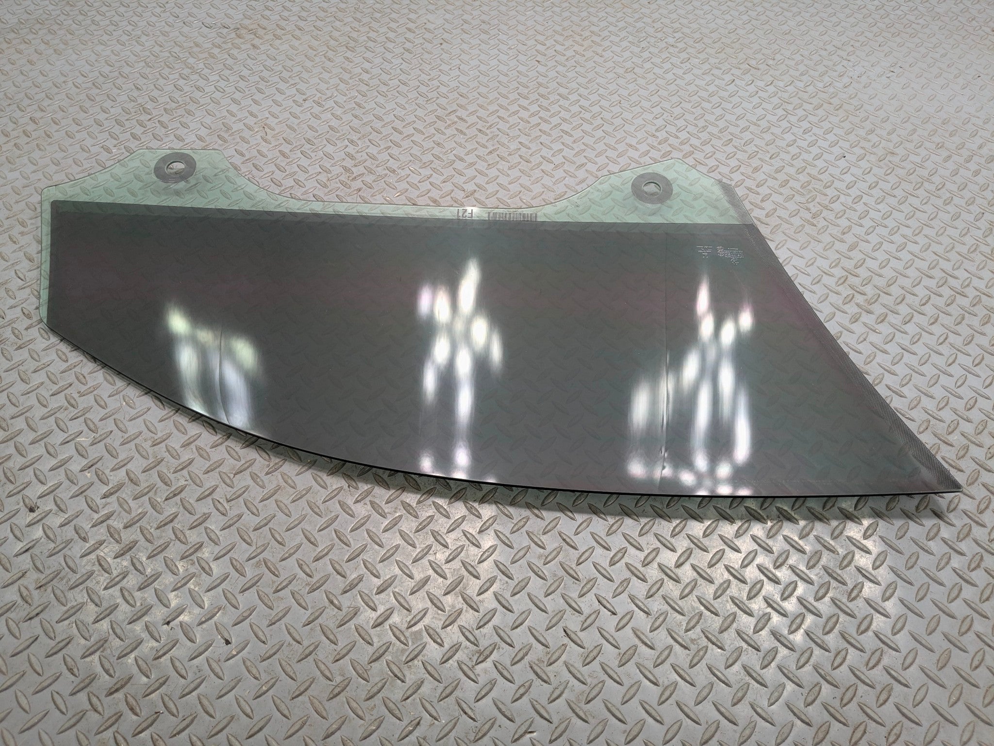 2014 - 2016 BMW 228I OEM DOOR WINDOW GLASS WITH PRIVACY TINT FRONT LEFT SIDE