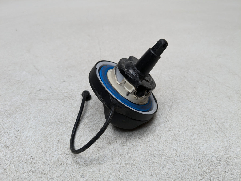 2014 - 2016 BMW 228I OEM FUEL GAS TANK FILLER CAP ASSEMBLY BLACK