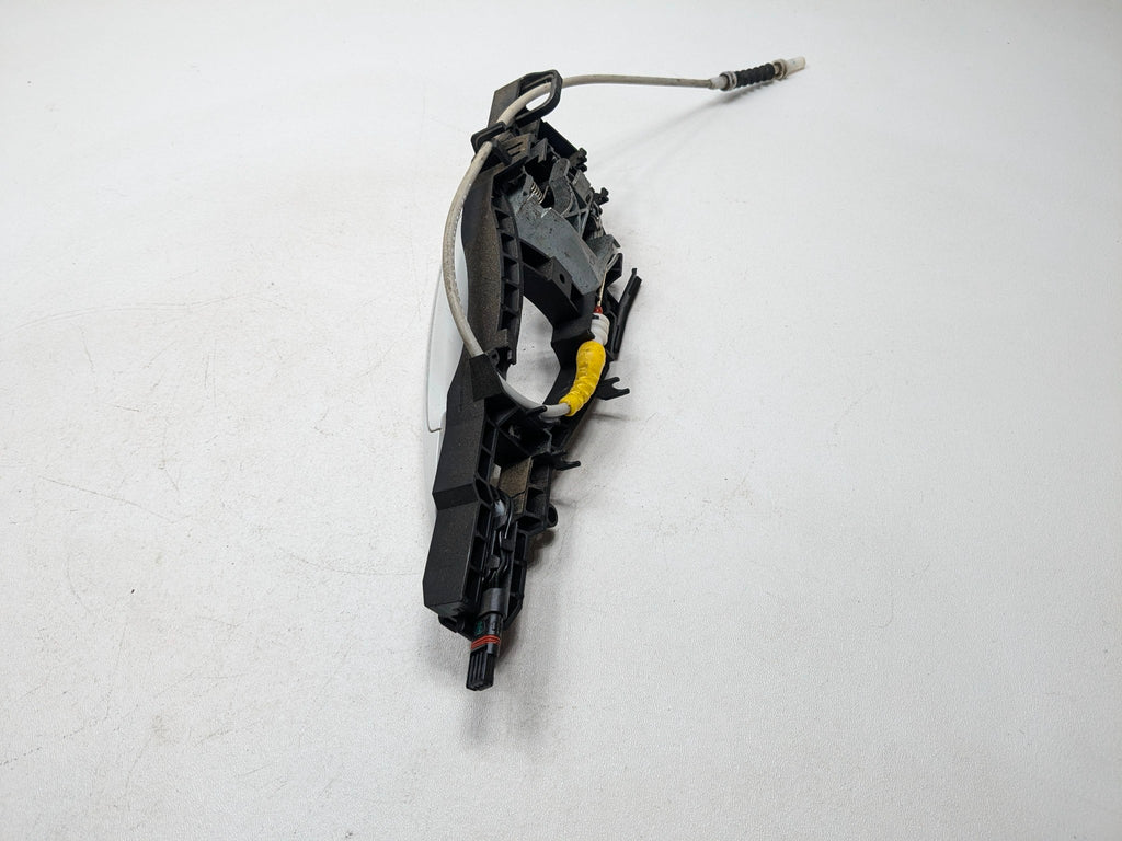 2014 - 2016 BMW 228I OEM EXTERIOR DOOR GRAB HANDLE CARRIER WHITE FRONT RIGHT