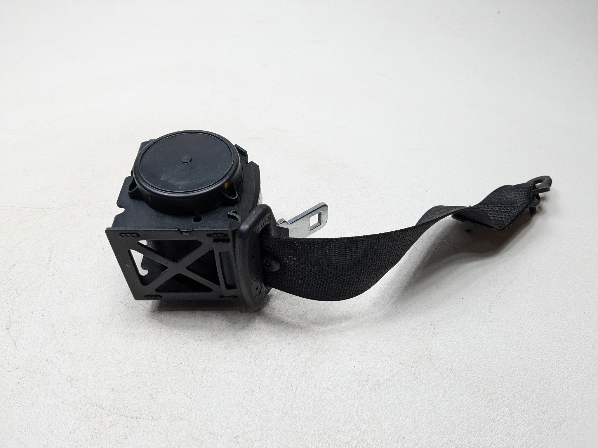 2014 - 2016 BMW 228I OEM SEAT BELT RETRACTOR FRONT RIGHT PASSENGER SIDE