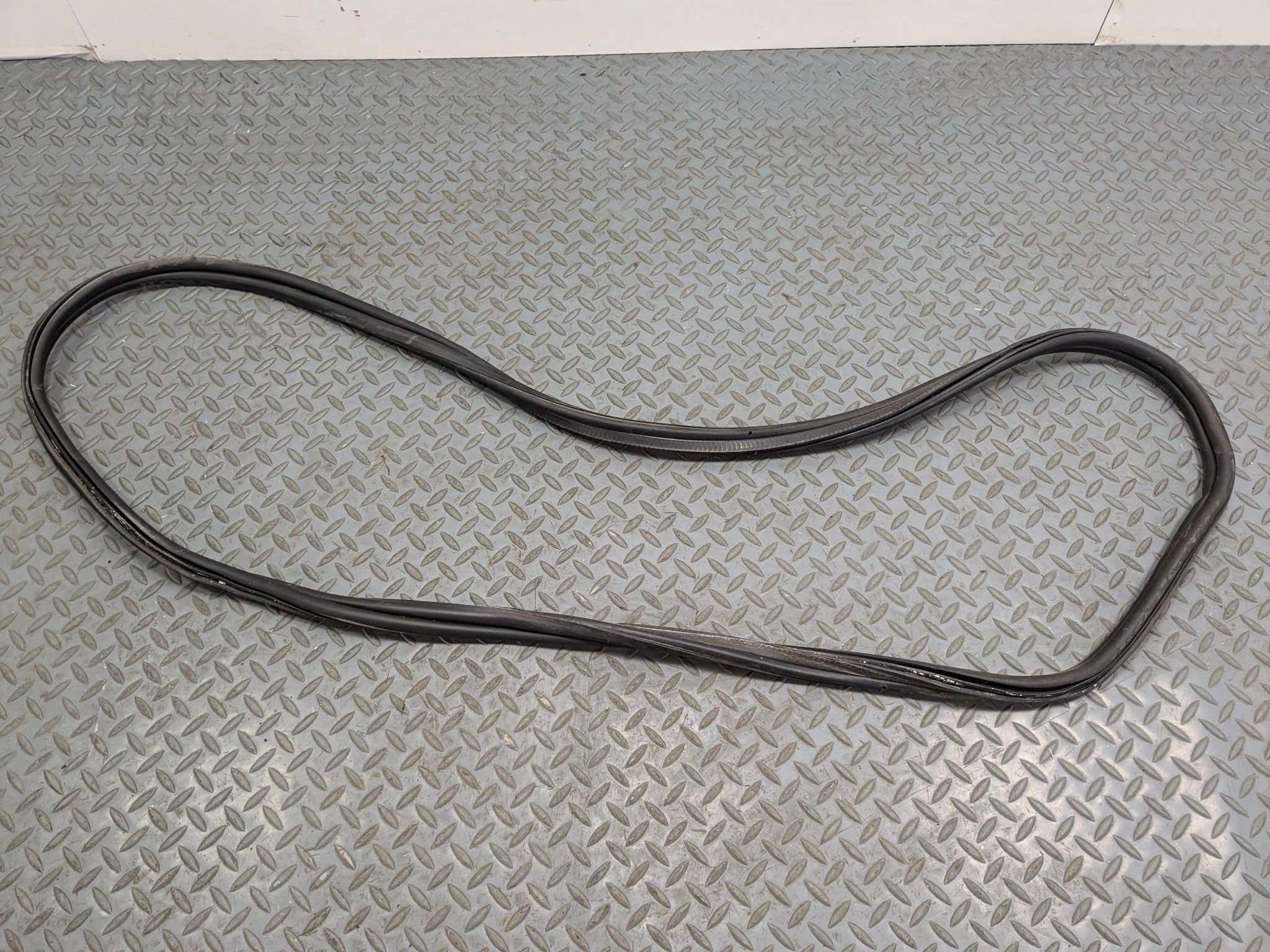 2014 - 2016 BMW 228I OEM REAR TRUNK LID WEATHER STRIPPING RUBBER BLACK