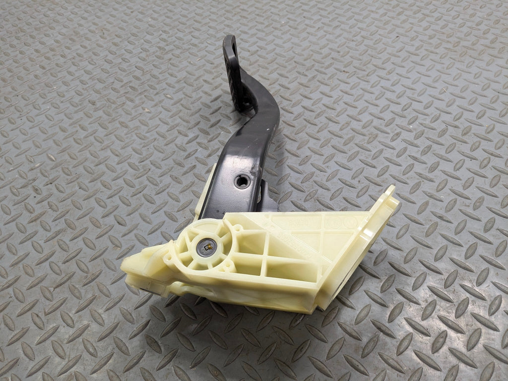 2014 - 2016 BMW 228I OEM BRAKE STOP PEDAL WITH SUPPORT MOUNT BRACKET