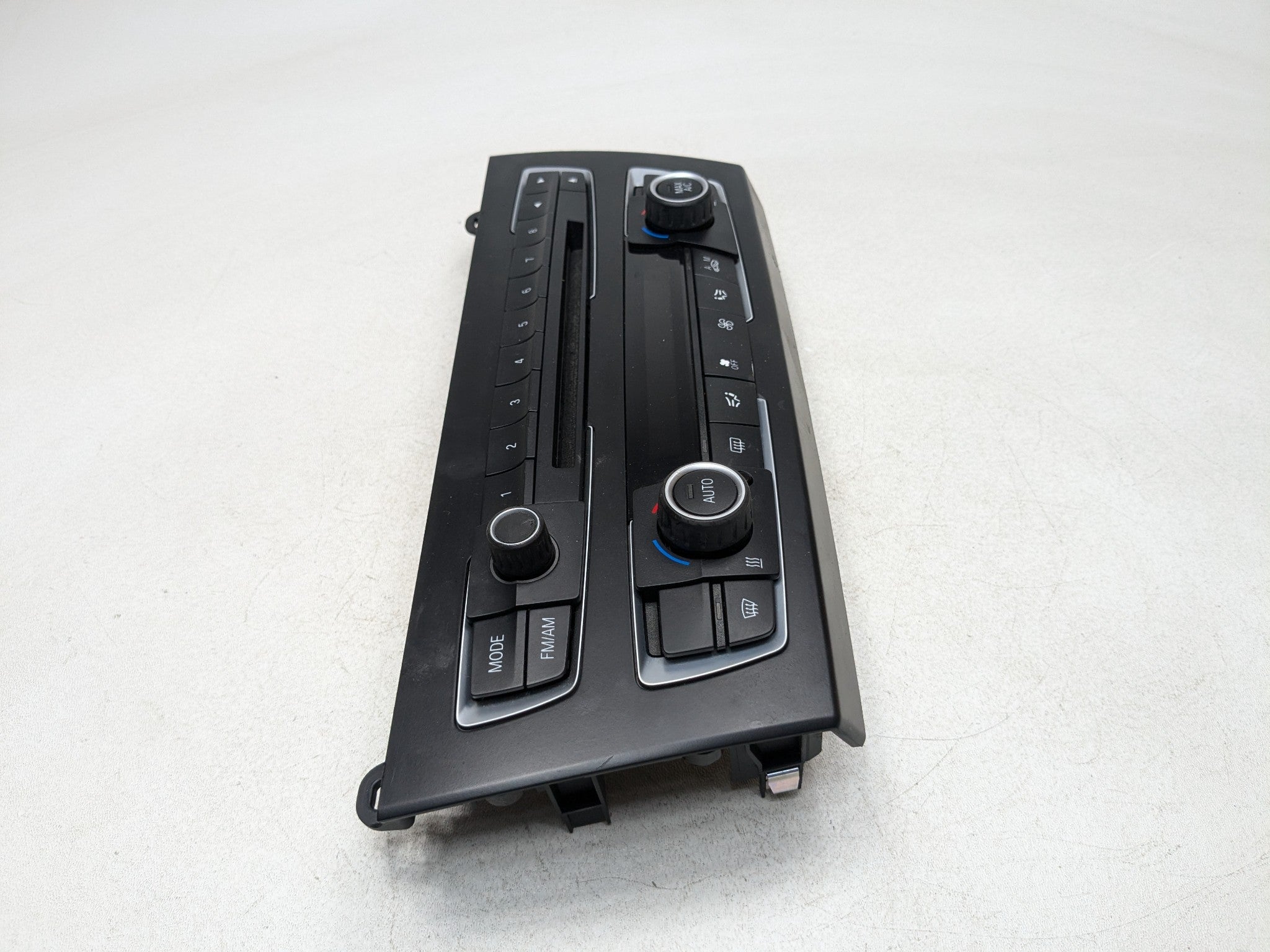 2014 - 2016 BMW 228I OEM HVAC AC HEATER CLIMATE CONTROL SWITCH FRONT WITH AM FM