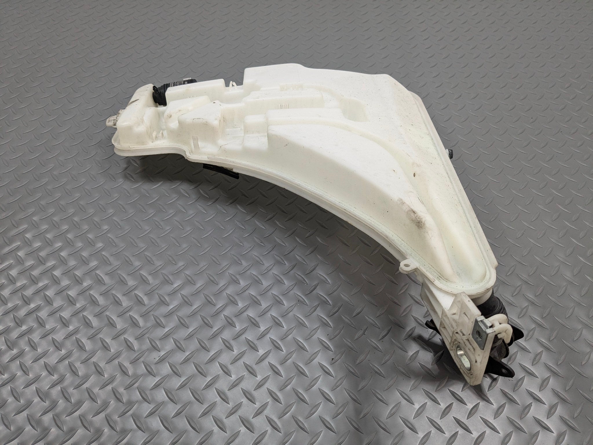 2014 - 2016 BMW 228I OEM WINDSHIELD WASHER RESERVOIR TANK BOTTLE
