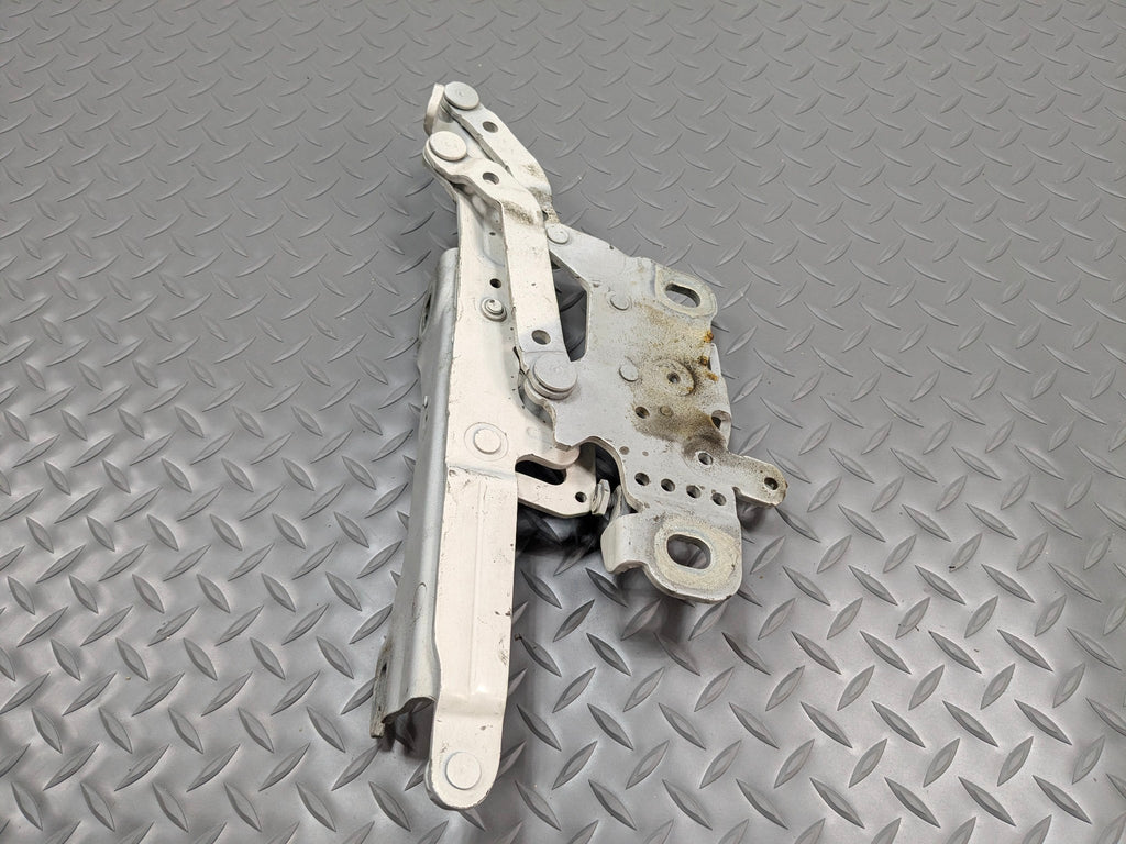 2014 - 2016 BMW 228I OEM HOOD HINGE SUPPORT BRACKET FRONT LEFT DRIVER SIDE