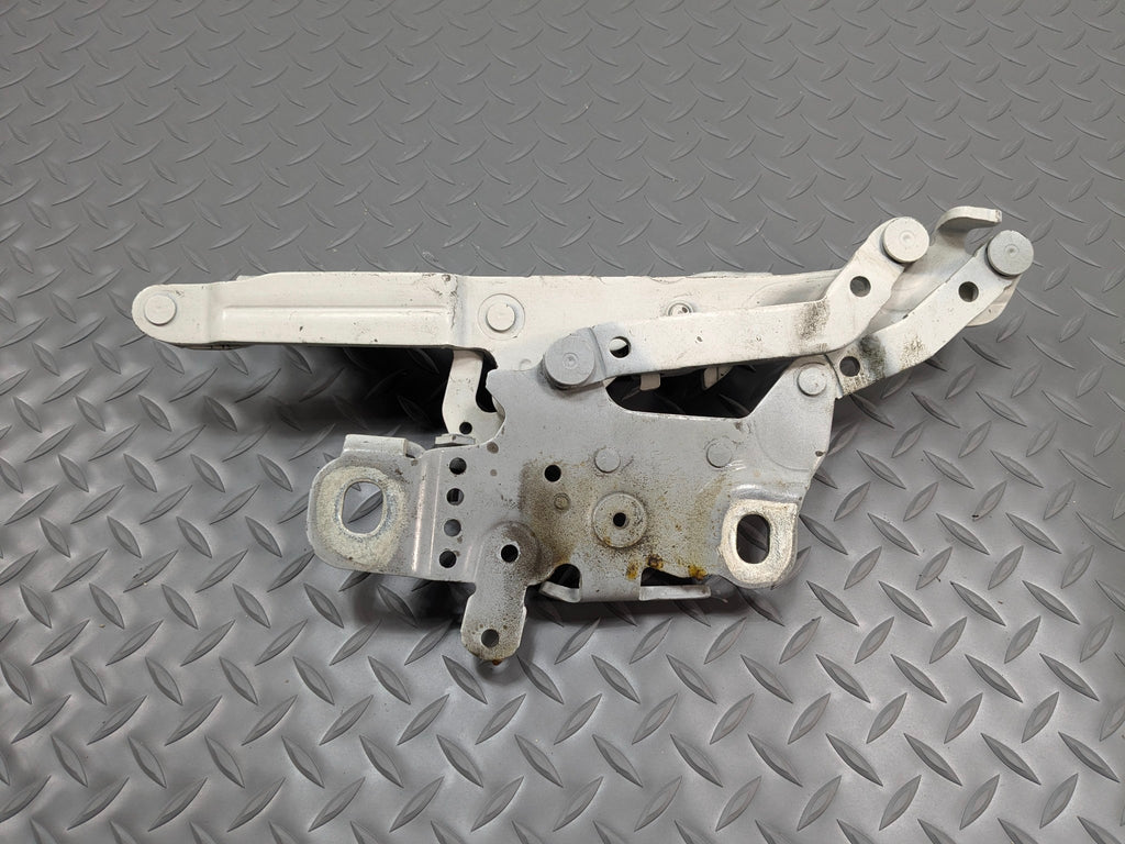 2014 - 2016 BMW 228I OEM HOOD HINGE SUPPORT BRACKET FRONT LEFT DRIVER SIDE