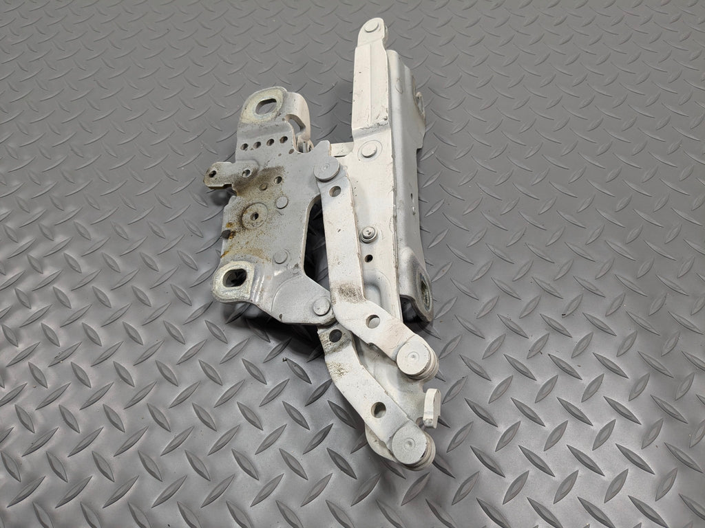 2014 - 2016 BMW 228I OEM HOOD HINGE SUPPORT BRACKET FRONT LEFT DRIVER SIDE