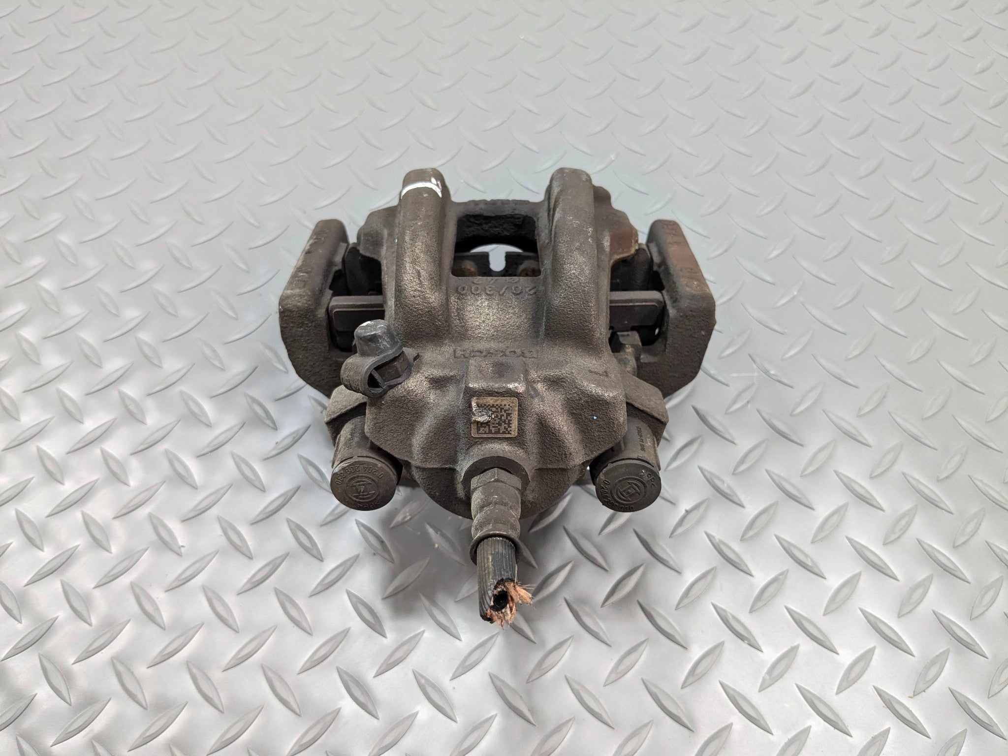 2014 - 2016 BMW 228I OEM BRAKE CALIPER ASSEMBLY REAR LEFT DRIVER SIDE