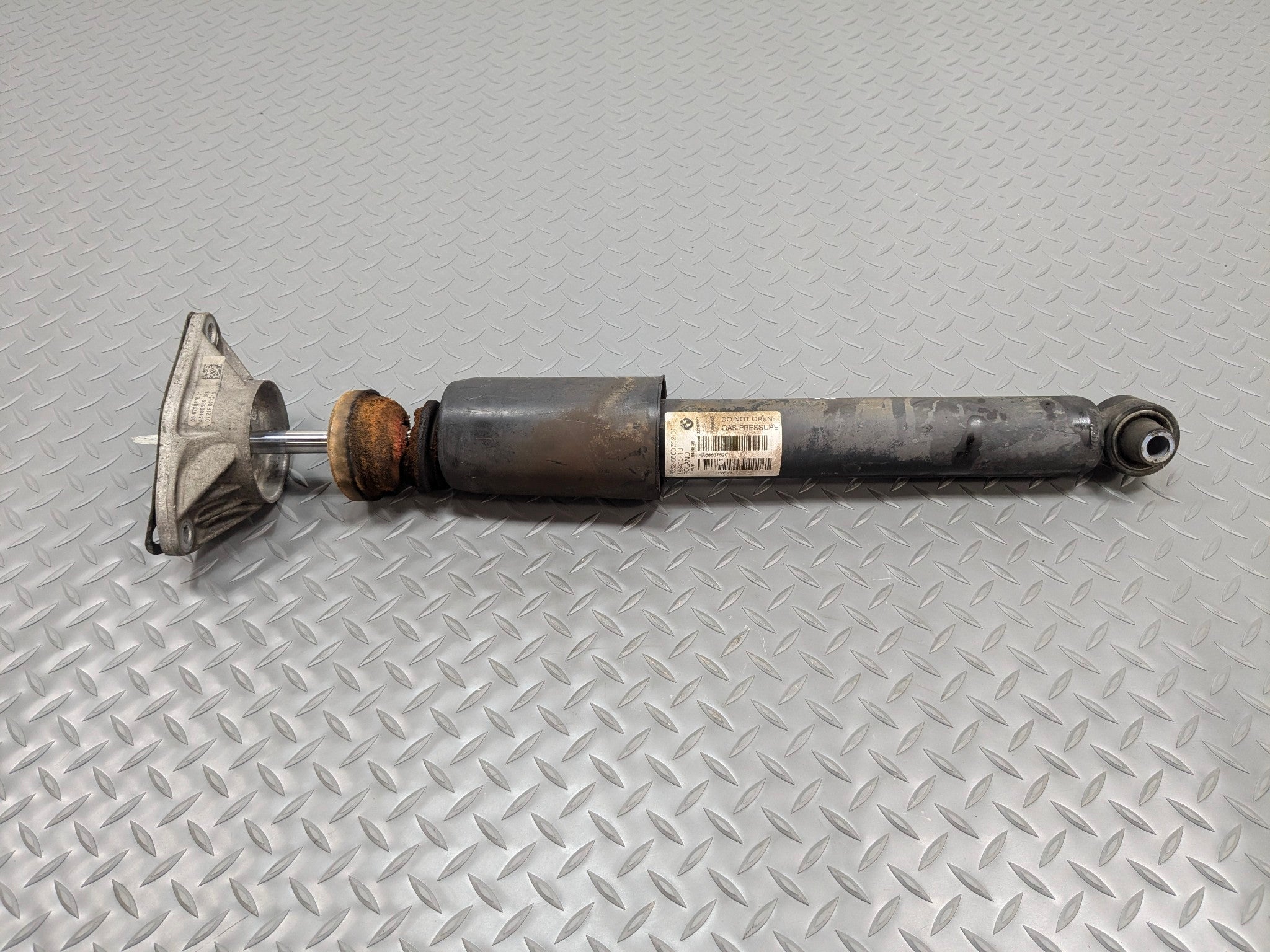 2014 - 2016 BMW 228I OEM SHOCK ABSORBER STRUT REAR LEFT DRIVER SIDE