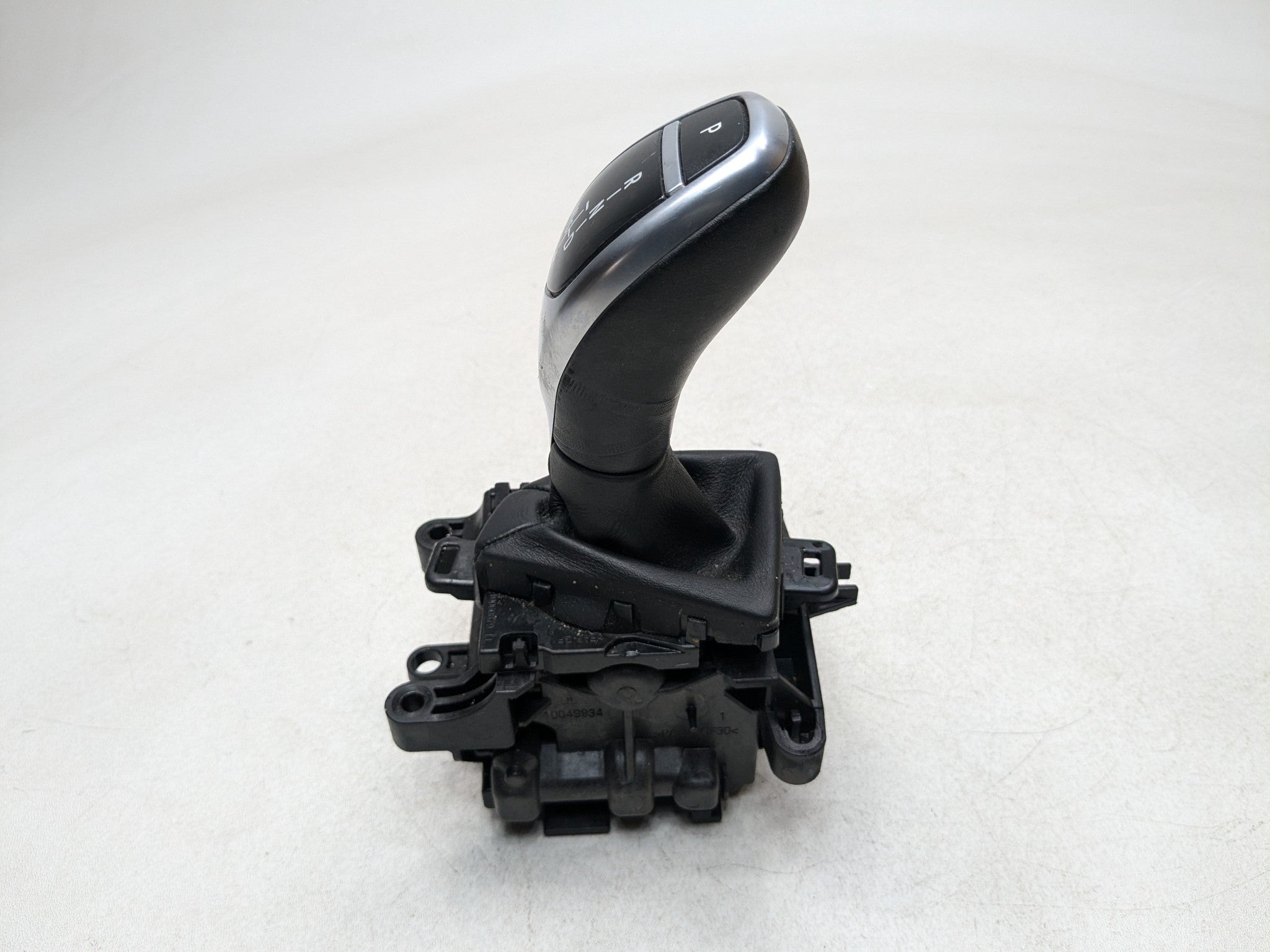 2014 - 2016 BMW 228I OEM AUTOMATIC TRANSMISSION GEAR FLOOR SHIFTER LEVER