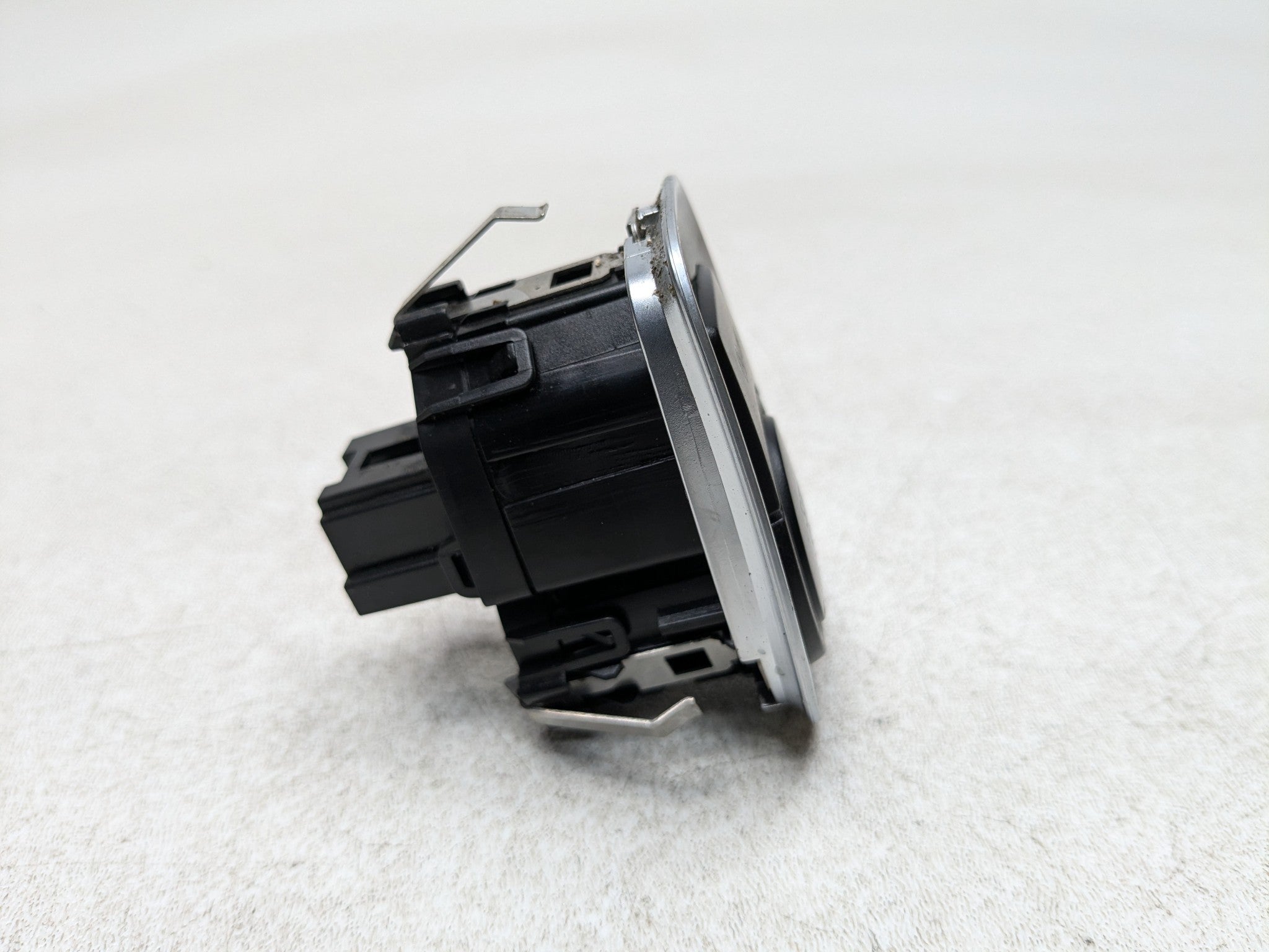 2014 - 2016 BMW 228I OEM ENGINE IGNITION START STOP PUSH SWITCH BUTTON