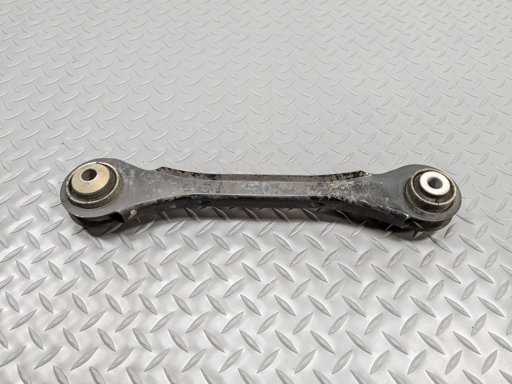2014 - 2016 BMW 228I OEM UPPER SUSPENSION CONTROL ARM REAR RIGHT PASSENGER SIDE