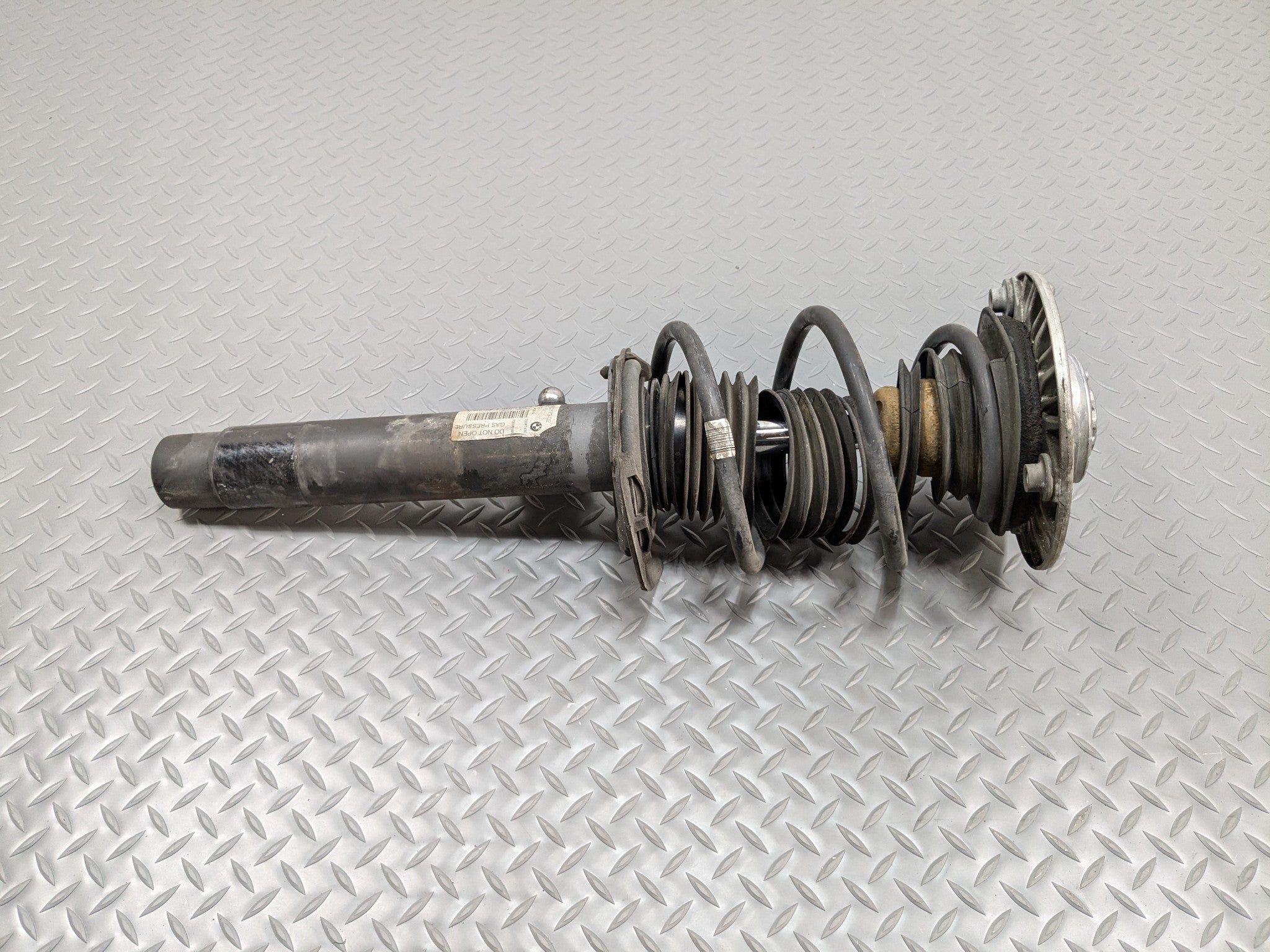 2014 - 2016 BMW 228I OEM SHOCK ABSORBER STRUT ASSEMBLY FRONT LEFT DRIVER SIDE