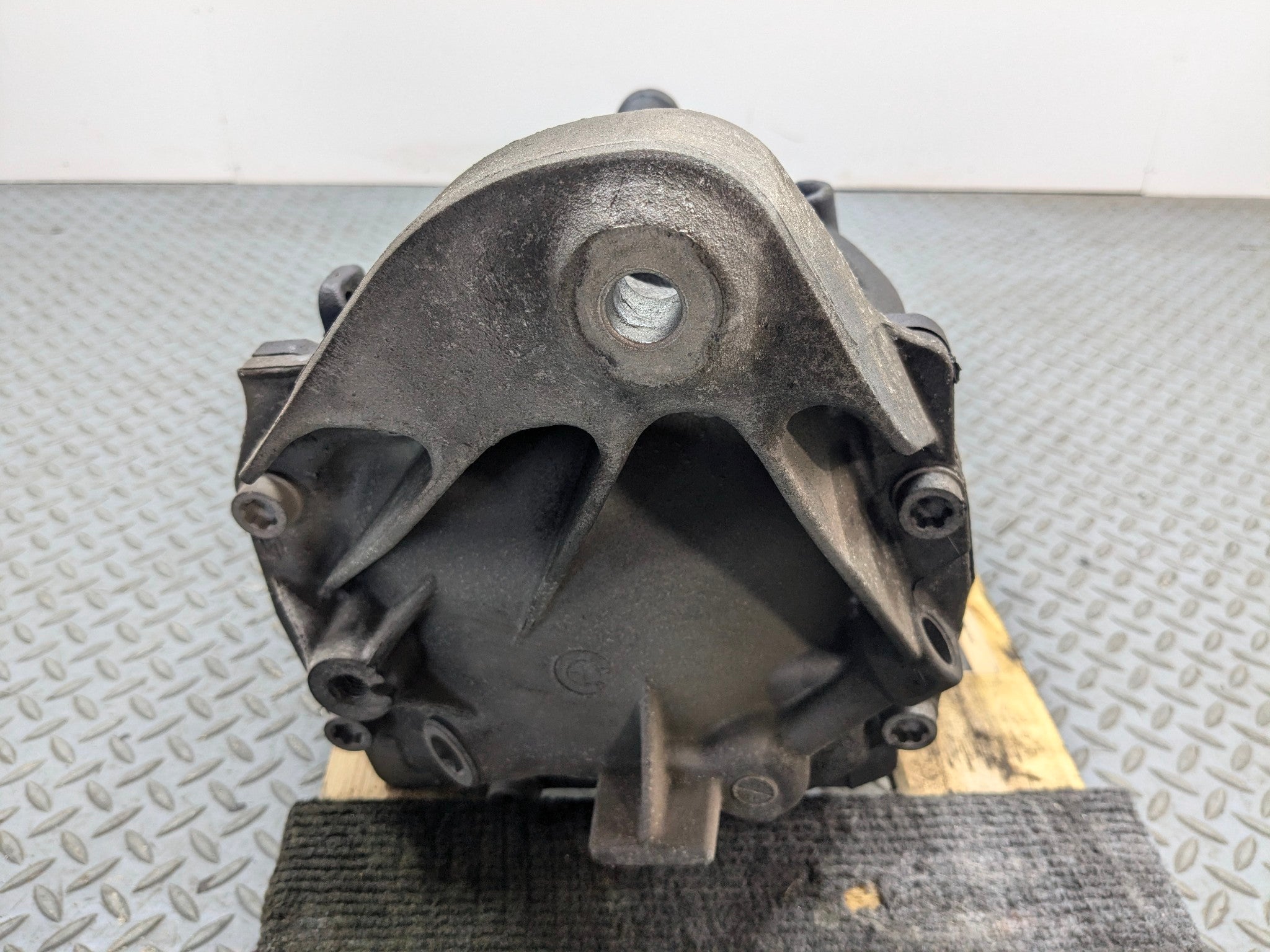 2014 - 2016 BMW 228I OEM REAR AXLE DIFFERENTIAL CARRIER ASSEMBLY