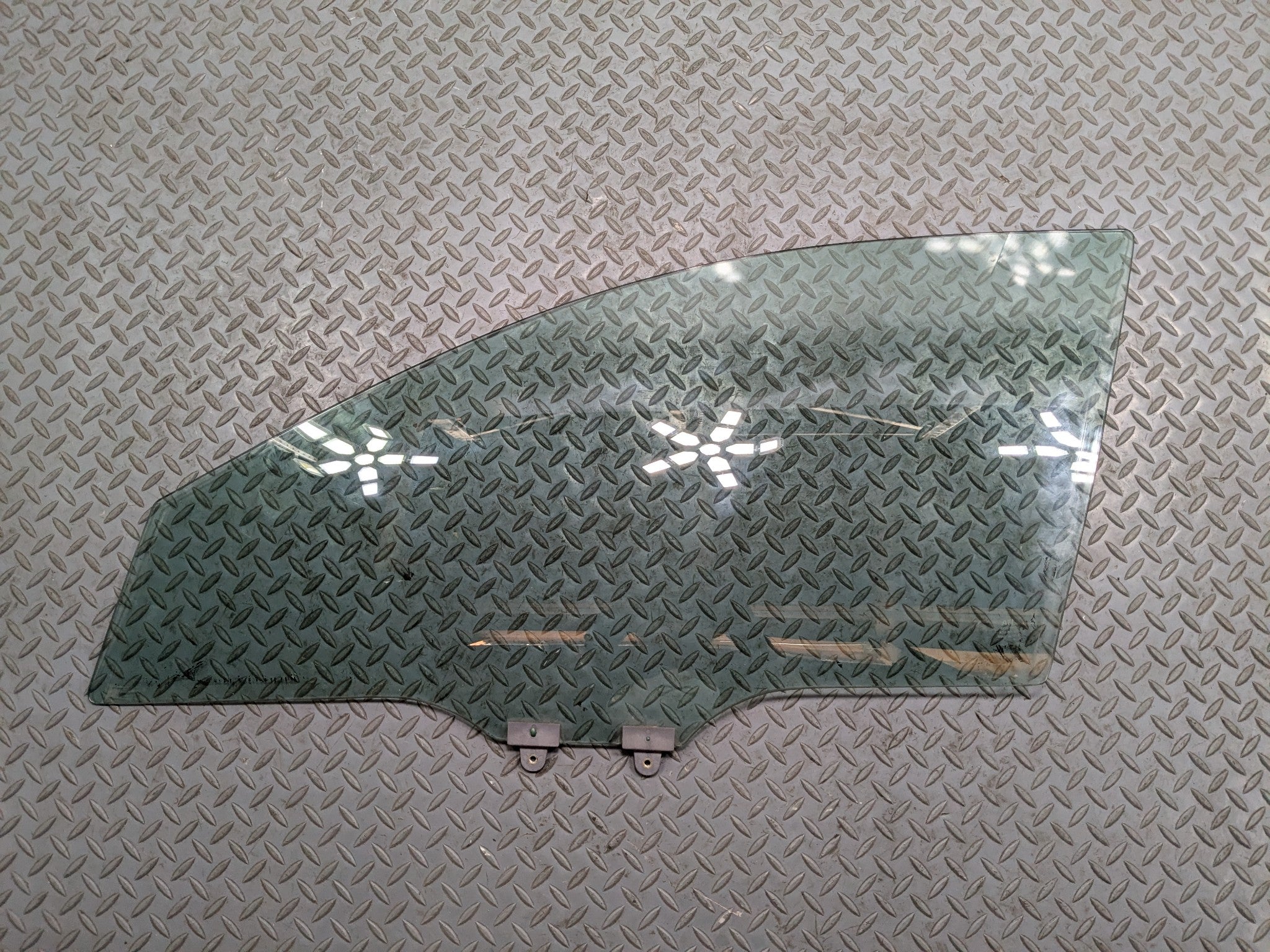 04 - 08 ACURA TSX OEM DOOR WINDOW GLASS FRONT PASSENGER RIGHT SIDE WITHOUT TINT