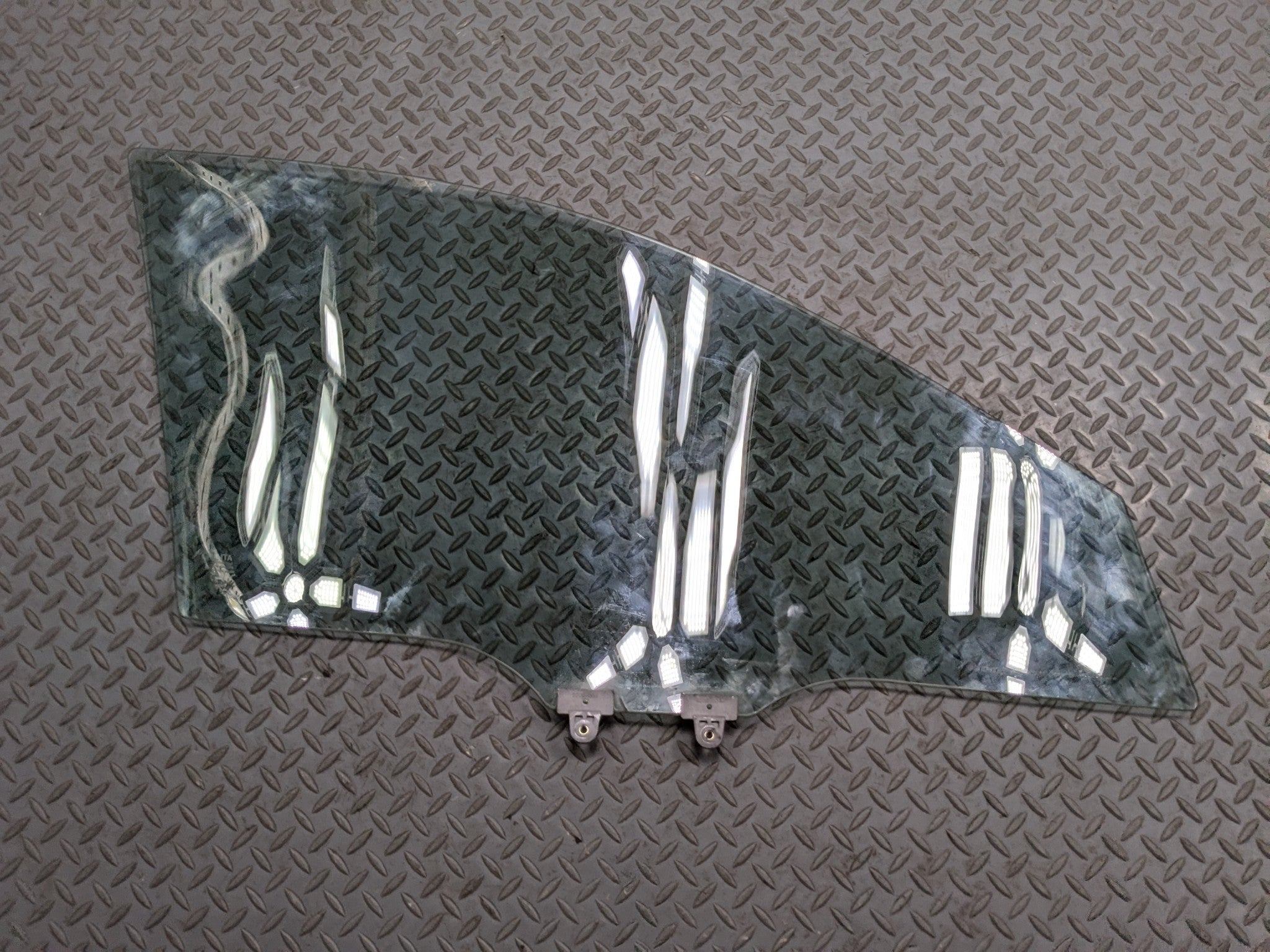 04 - 08 ACURA TSX OEM DOOR WINDOW GLASS FRONT PASSENGER RIGHT SIDE WITHOUT TINT