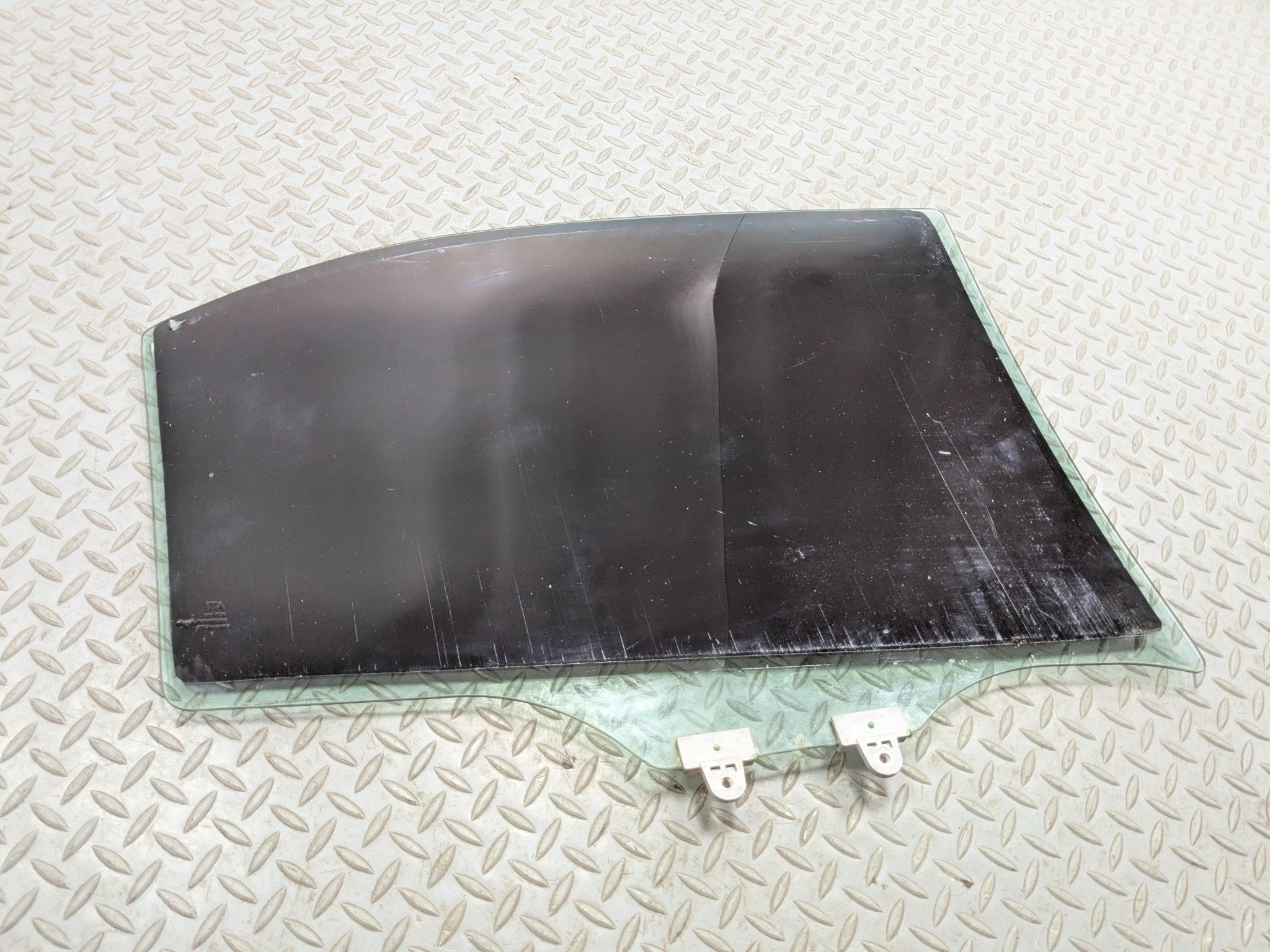 04 - 08 ACURA TSX OEM DOOR WINDOW GLASS REAR DRIVER LEFT SIDE WITH BLACK TINT