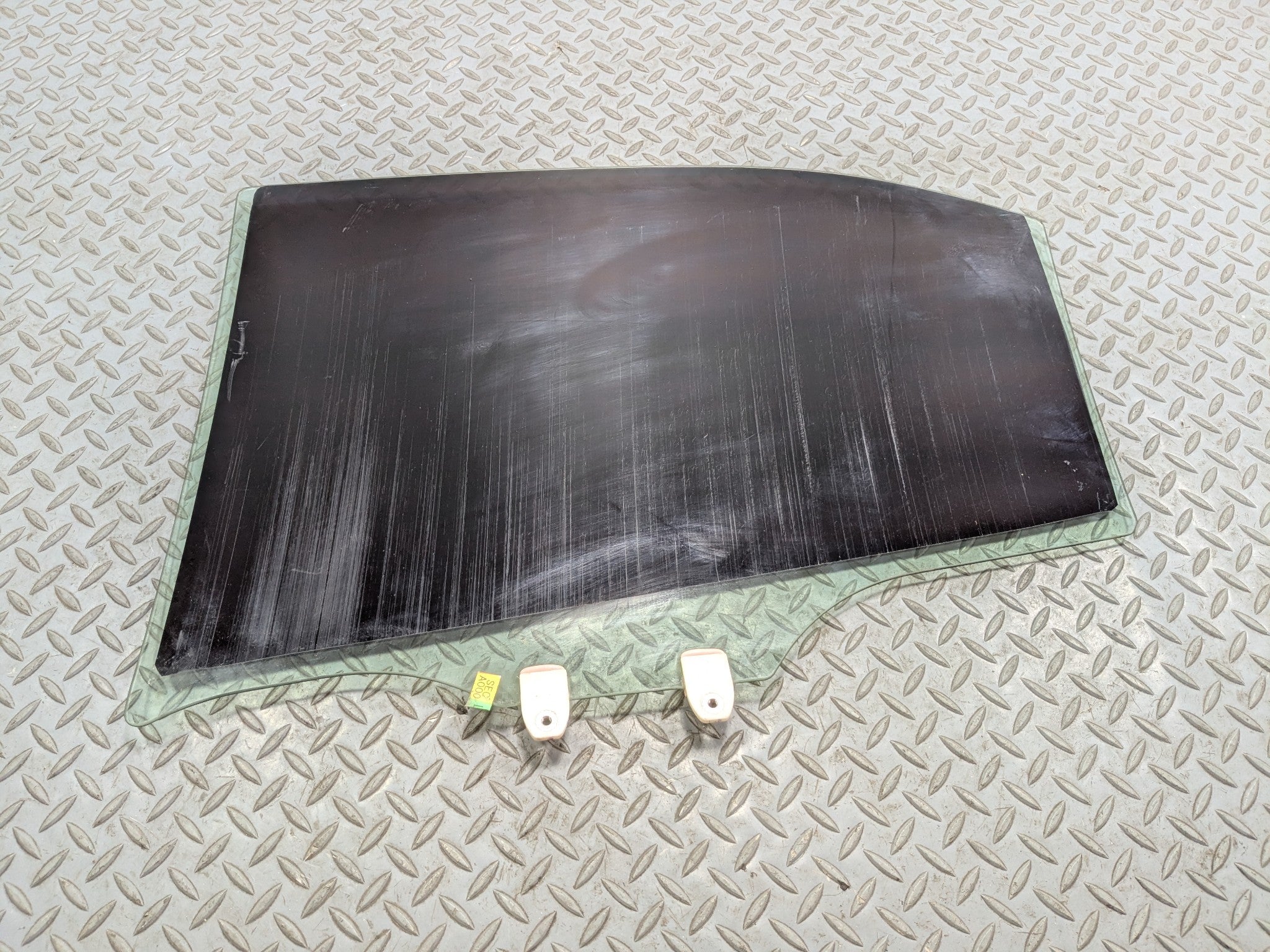 04 - 08 ACURA TSX OEM DOOR WINDOW GLASS REAR PASSENGER RIGHT WITH BLACK TINT