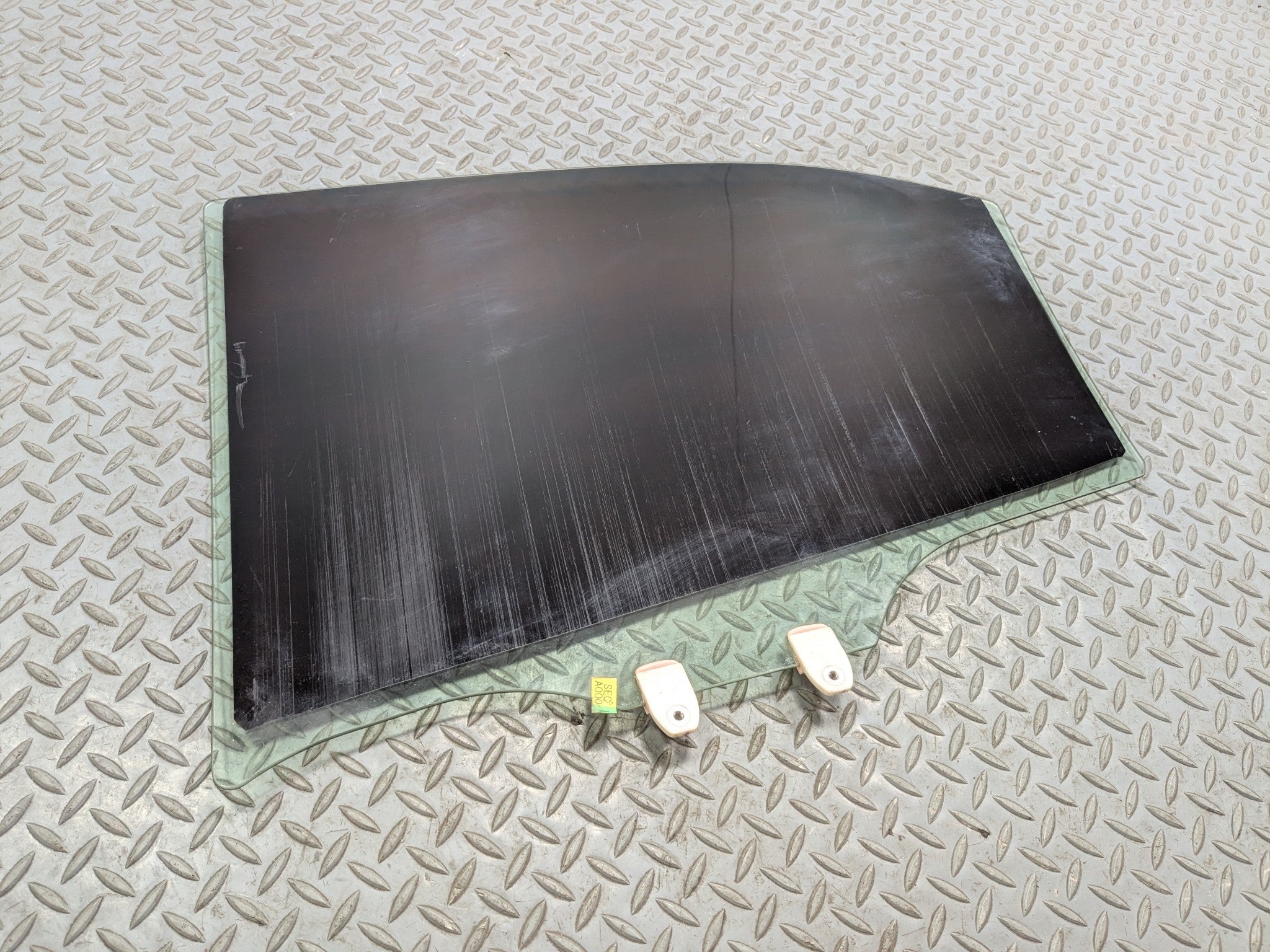 04 - 08 ACURA TSX OEM DOOR WINDOW GLASS REAR PASSENGER RIGHT WITH BLACK TINT