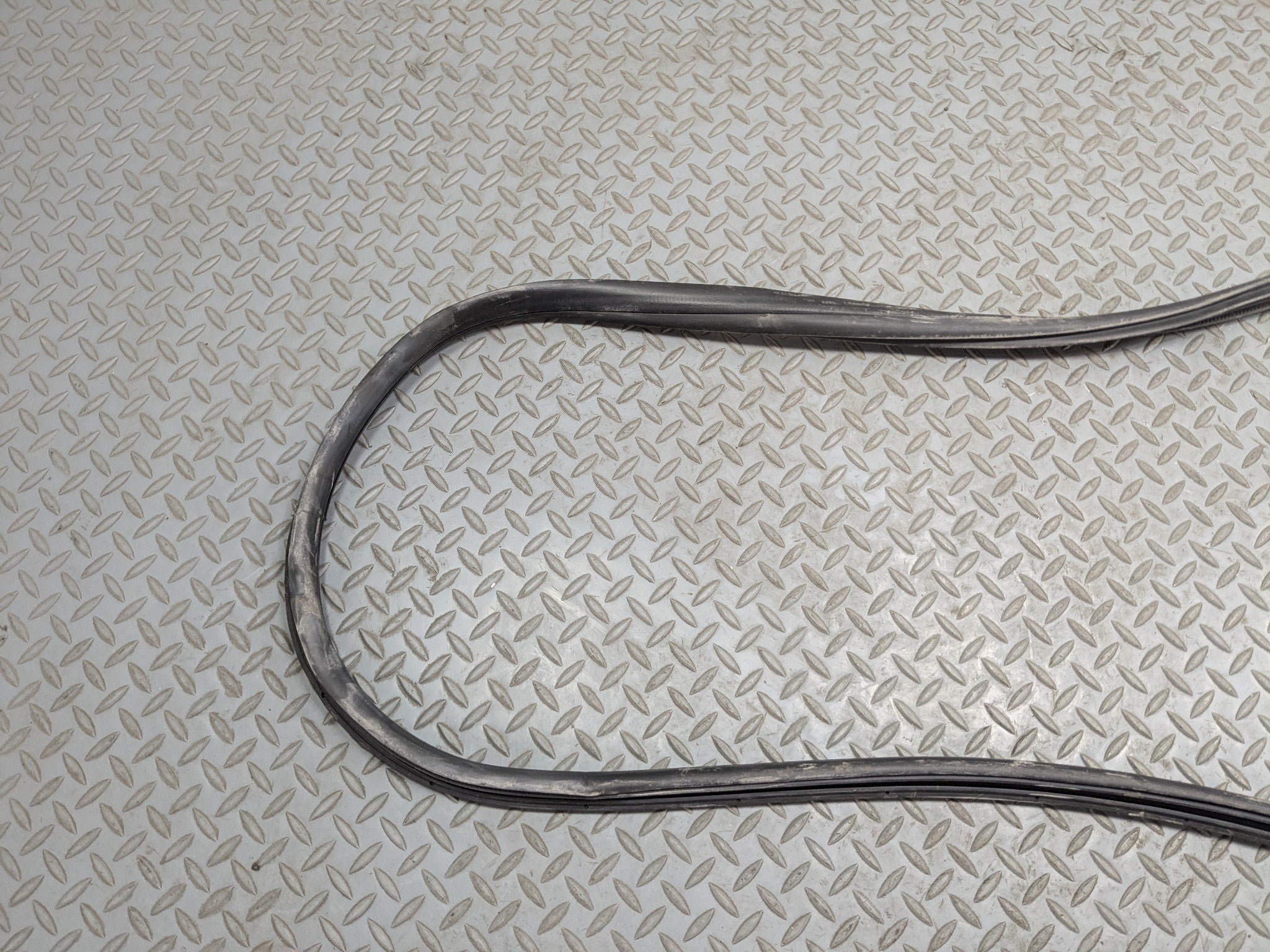 2004 - 2008 ACURA TSX OEM DOOR SEAL WEATHER STRIPPING RUBBER REAR RIGHT SIDE