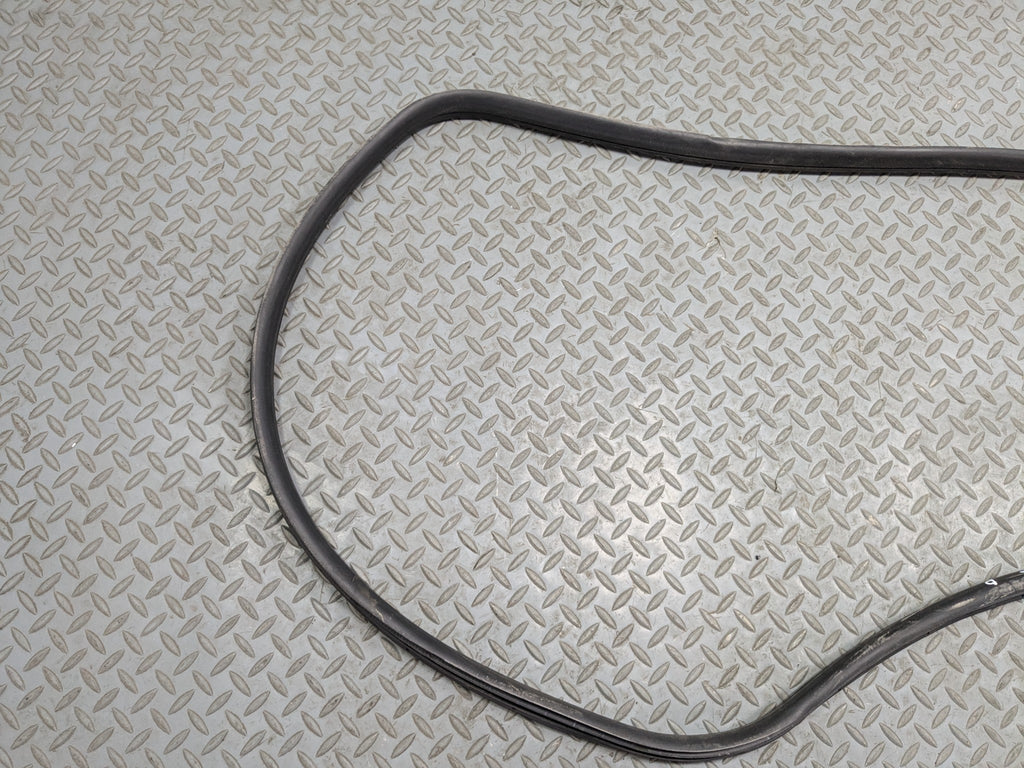 04 - 08 ACURA TSX OEM DOOR SEAL WEATHER STRIPPING RUBBER REAR LEFT DRIVER SIDE