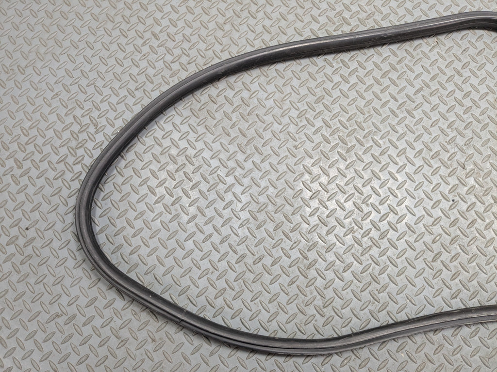 04 - 08 ACURA TSX OEM DOOR SEAL WEATHER STRIPPING RUBBER REAR LEFT DRIVER SIDE