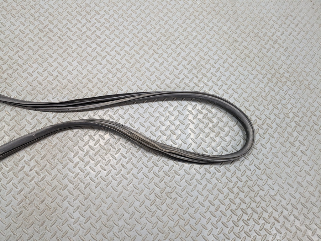 2004 - 2008 ACURA TSX OEM DOOR SEAL WEATHER STRIPPING RUBBER FRONT RIGHT SIDE