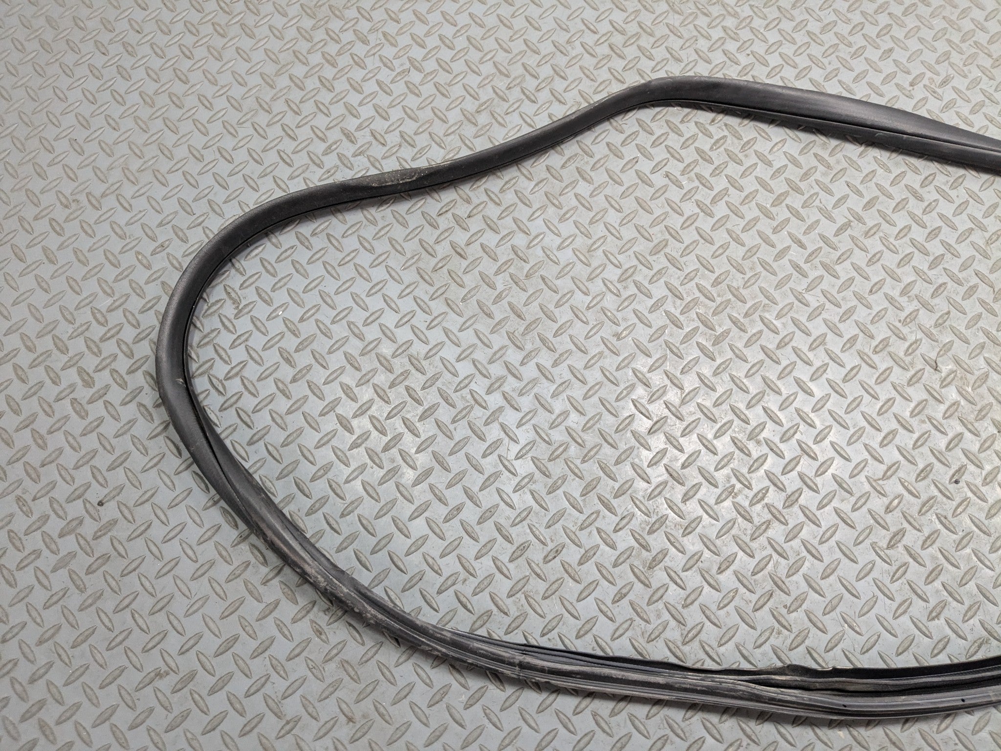 2004 - 2008 ACURA TSX OEM DOOR SEAL WEATHER STRIPPING RUBBER FRONT RIGHT SIDE
