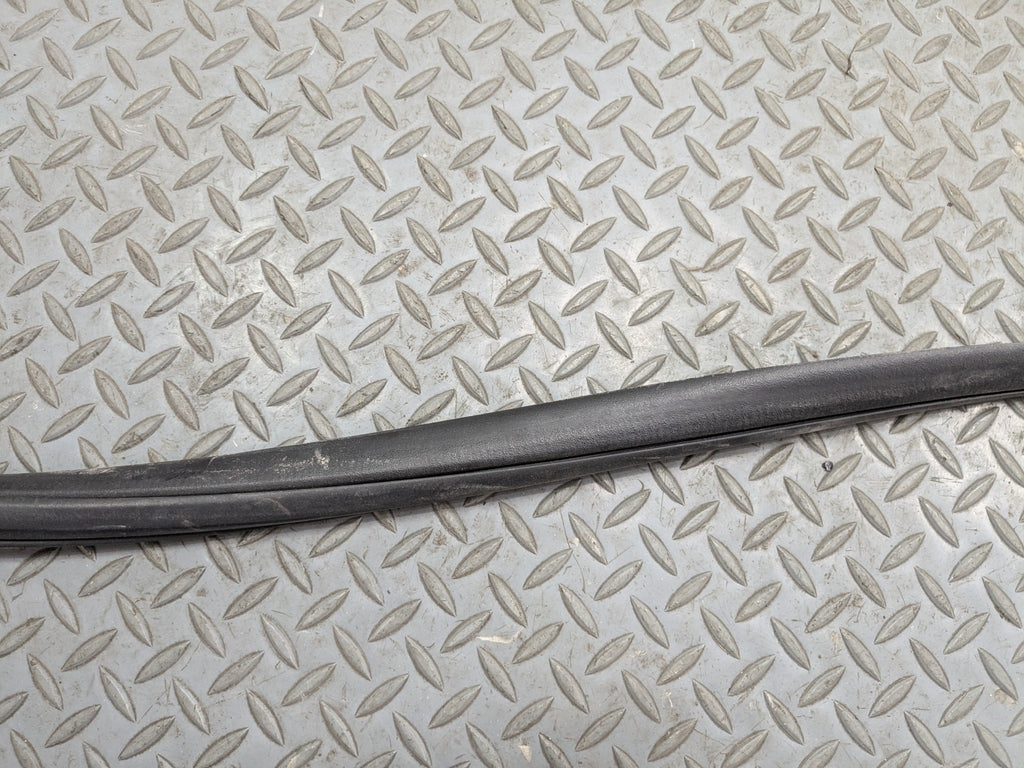 04 - 08 ACURA TSX OEM DOOR SEAL WEATHER STRIPPING RUBBER FRONT LEFT DRIVER SIDE