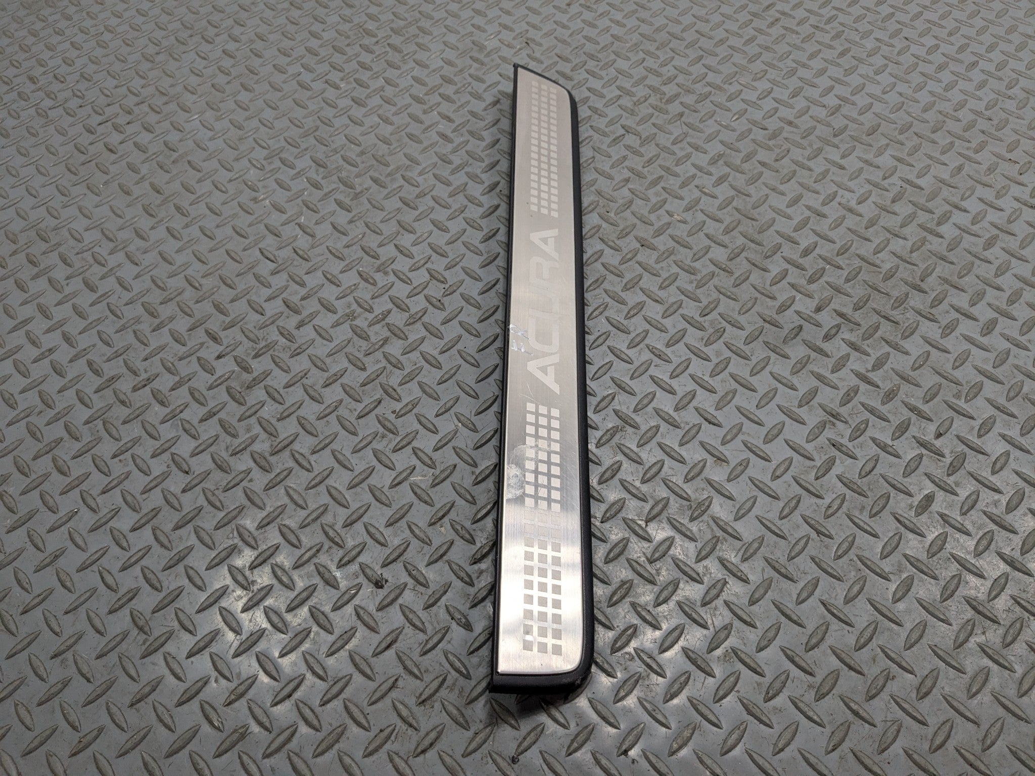 2004 - 2008 ACURA TSX OEM DOOR SCUFF SILL PLATE TRIM FRONT RIGHT PASSENGER SIDE