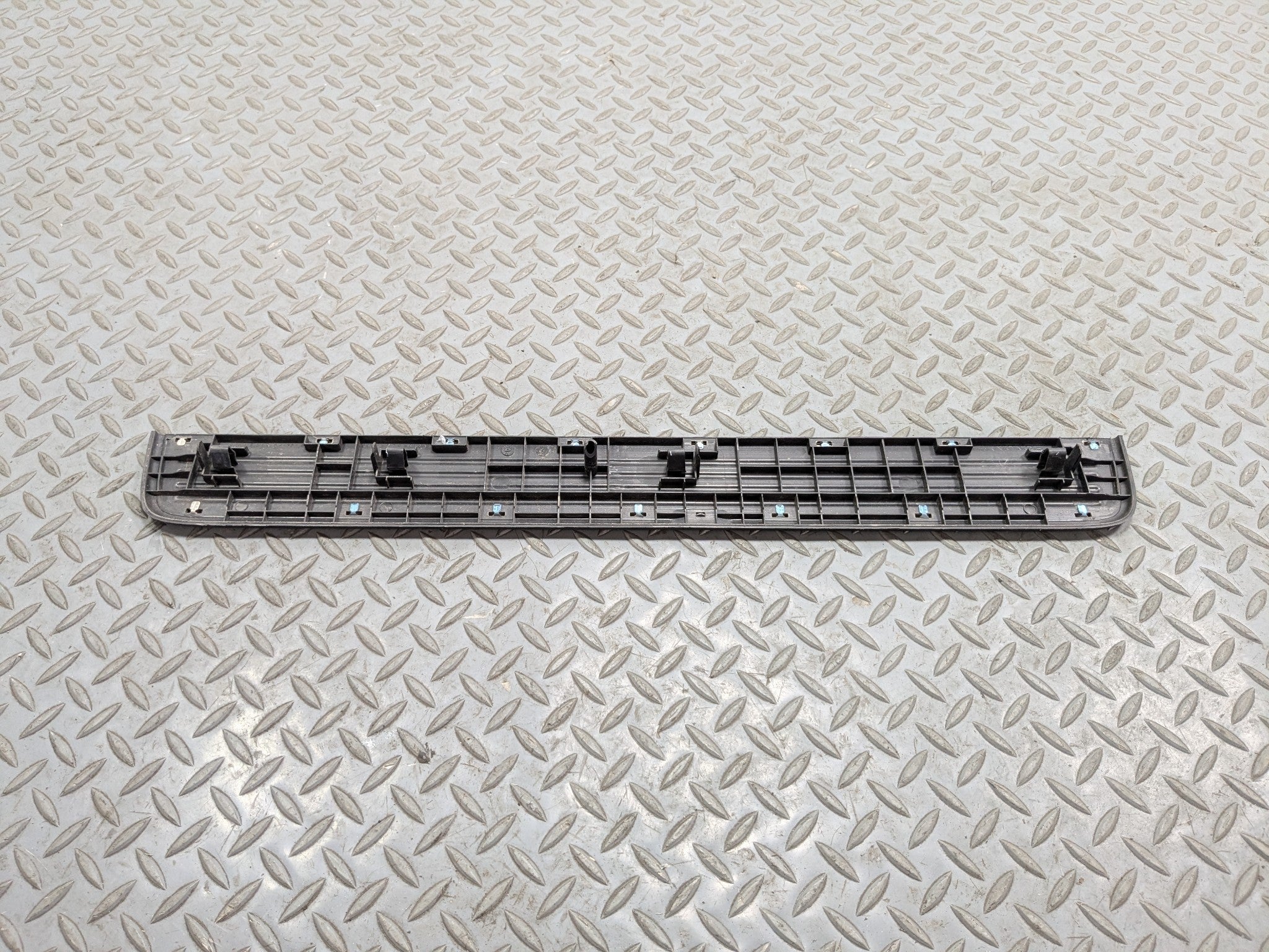 2004 - 2008 ACURA TSX OEM DOOR SCUFF SILL PLATE TRIM FRONT RIGHT PASSENGER SIDE