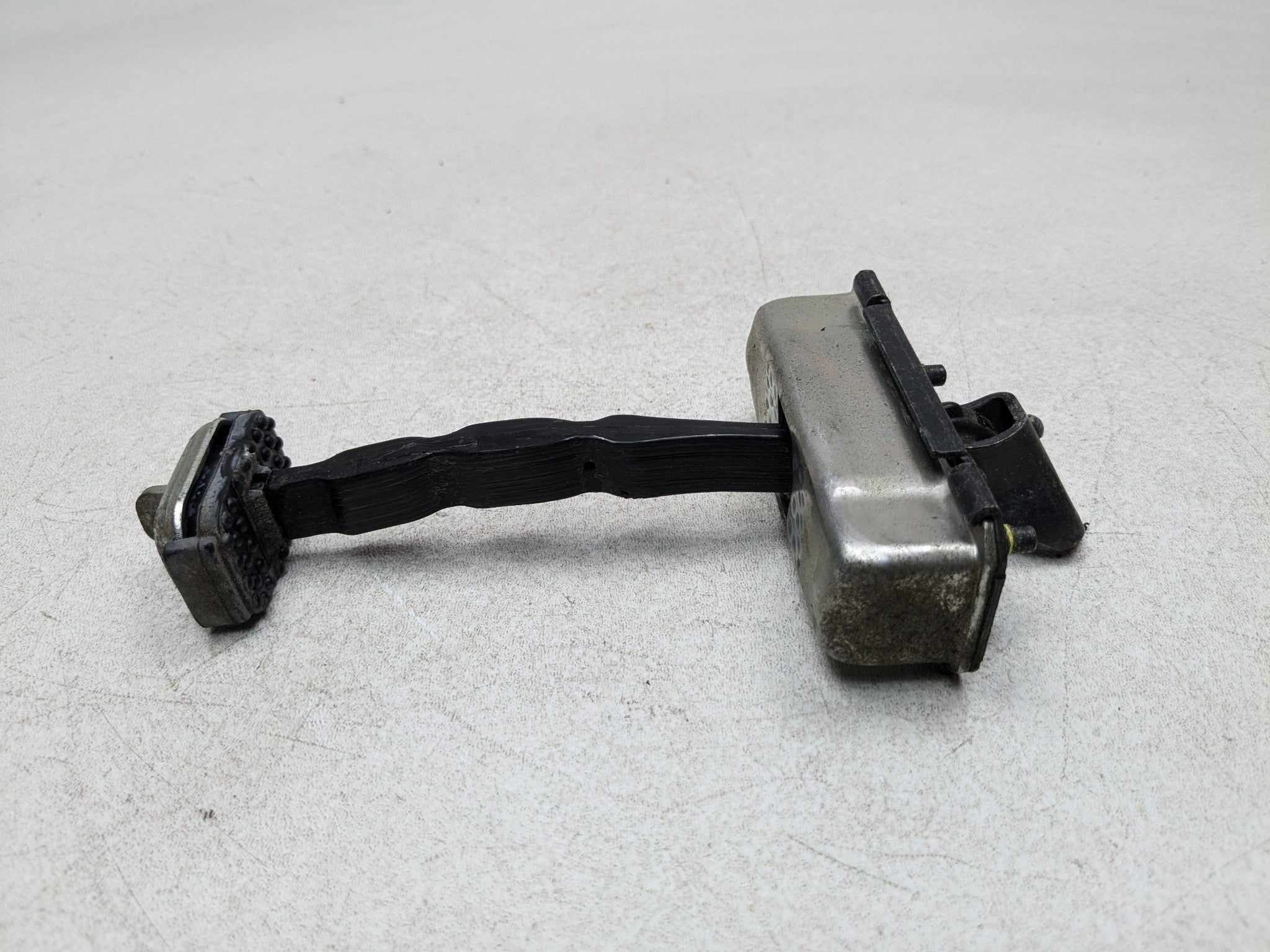 04 - 08 ACURA TSX OEM DOOR CHECK HINGE STRAP STOP STOPPER FRONT LEFT DRIVER SIDE