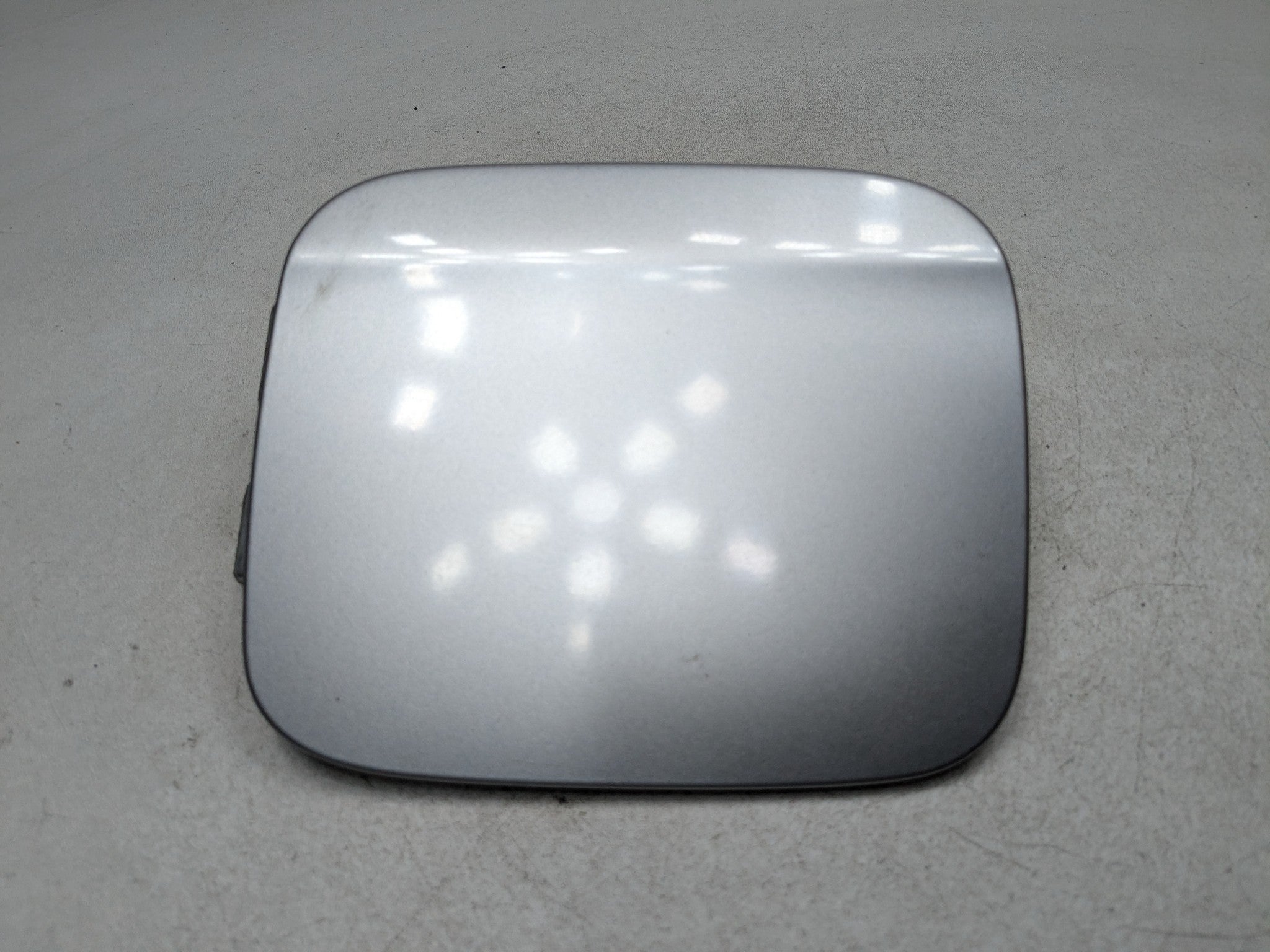 2004 - 2008 ACURA TSX OEM FUEL TANK GAS FILLER DOOR COVER ASSEMBLY