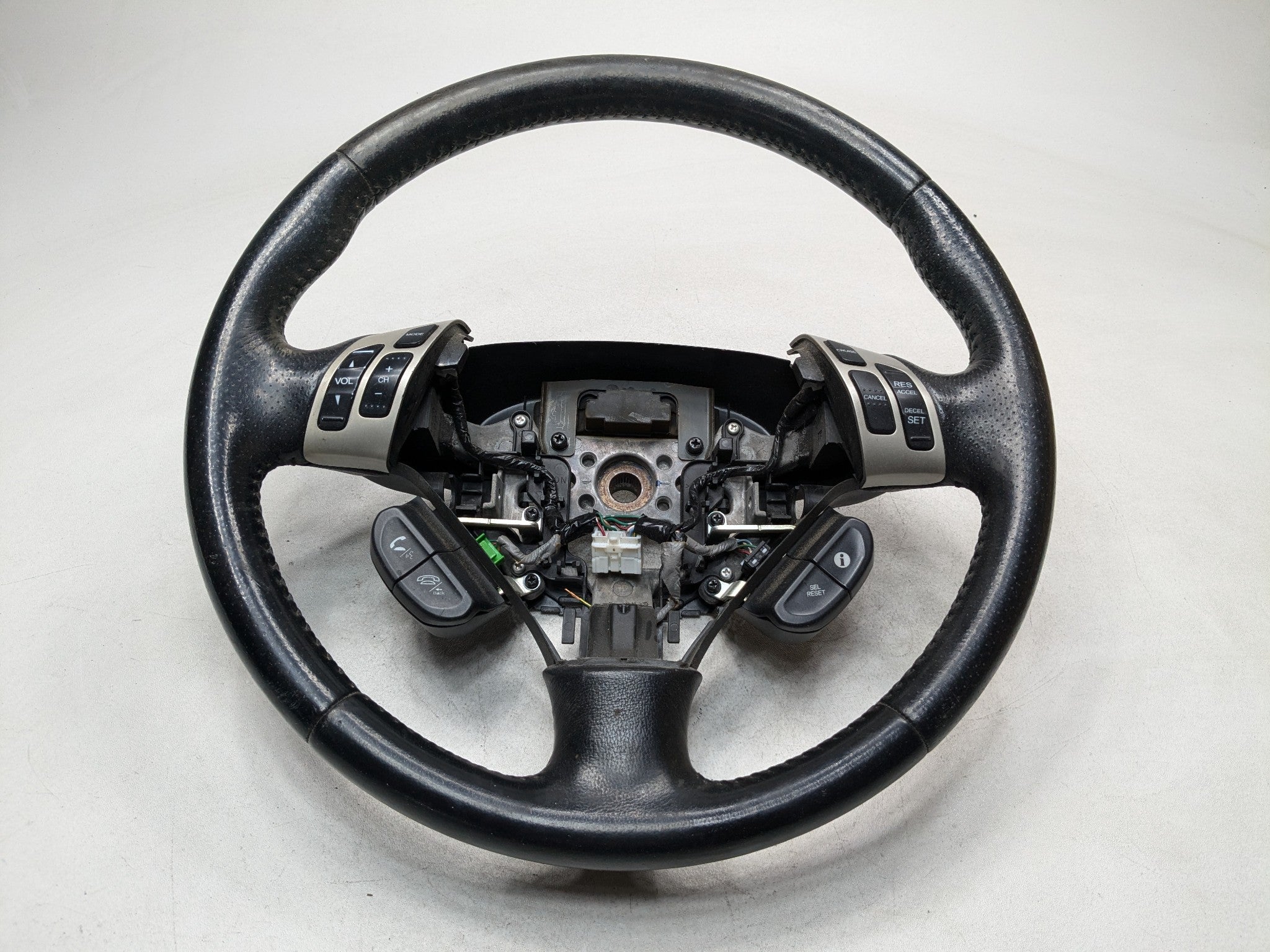 04 - 08 ACURA TSX OEM STEERING WHEEL LEATHER WITH AUDIO CRUISE CONTROL SWITCHES
