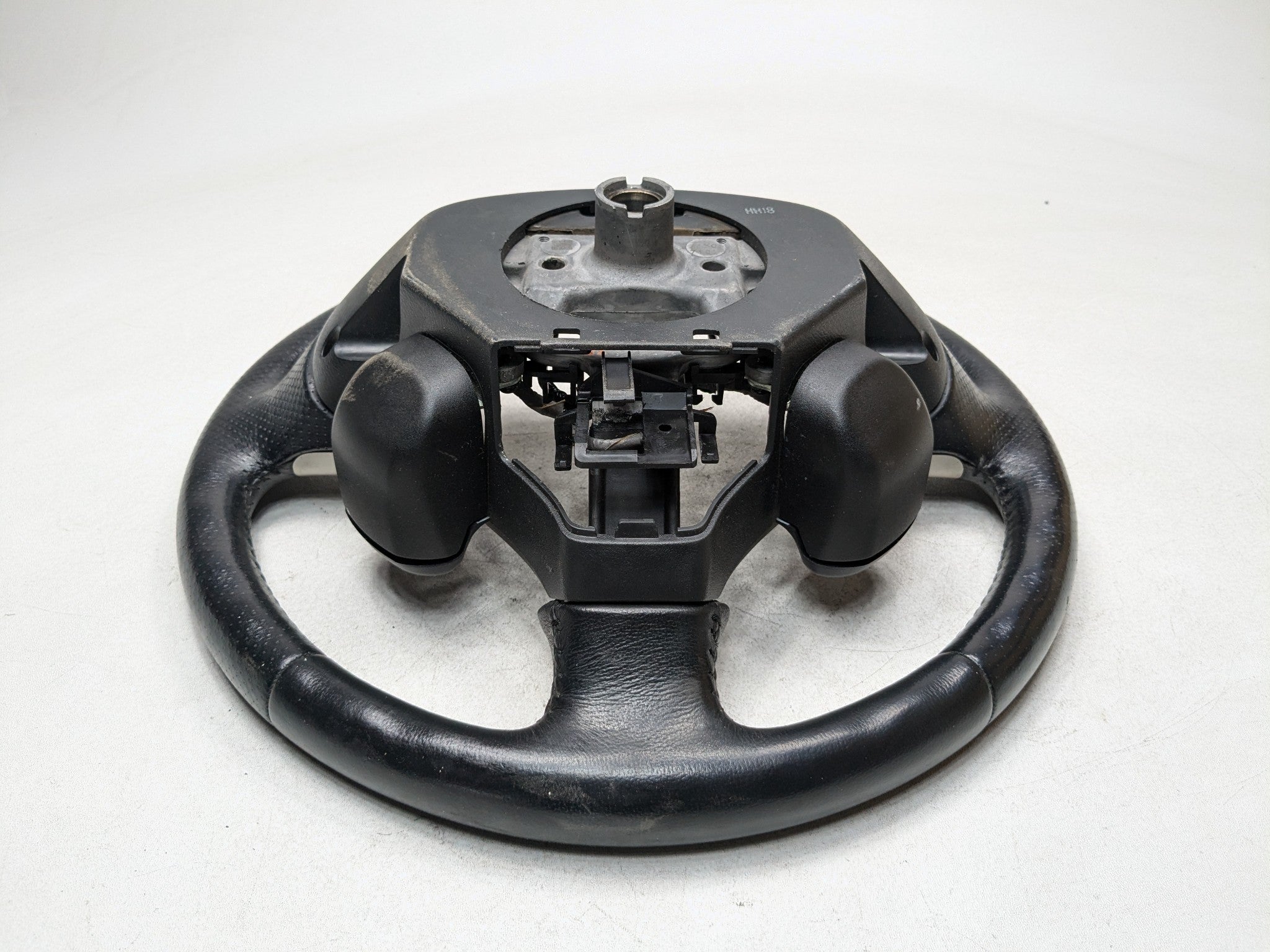 04 - 08 ACURA TSX OEM STEERING WHEEL LEATHER WITH AUDIO CRUISE CONTROL SWITCHES